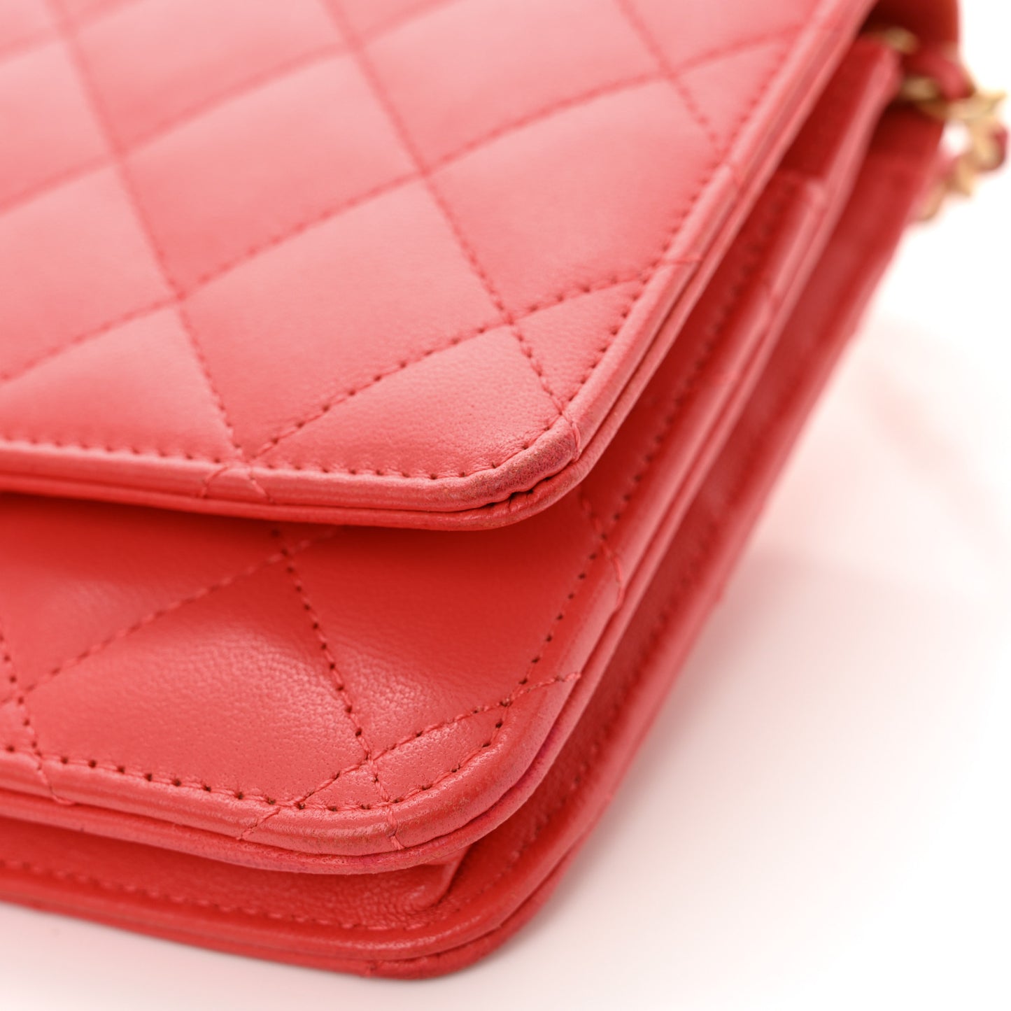 Lambskin Quilted Wallet On Chain WOC Red