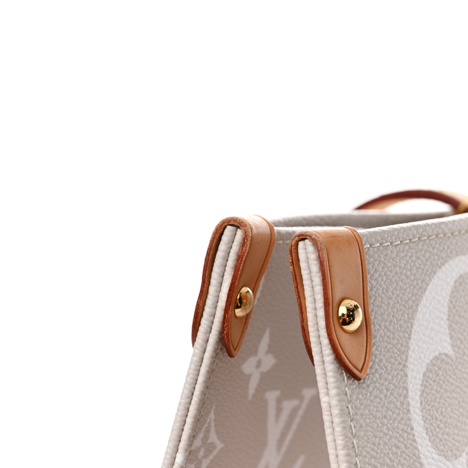 Louis Vuitton Monogram Giant By The Pool OnTheGo GM Brume 14 of 16