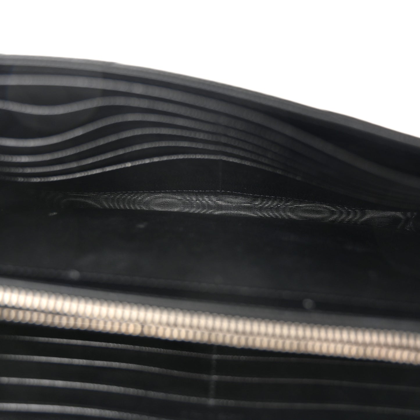 Grain De Poudre Matelasse Chevron Monogram Chain Wallet Black