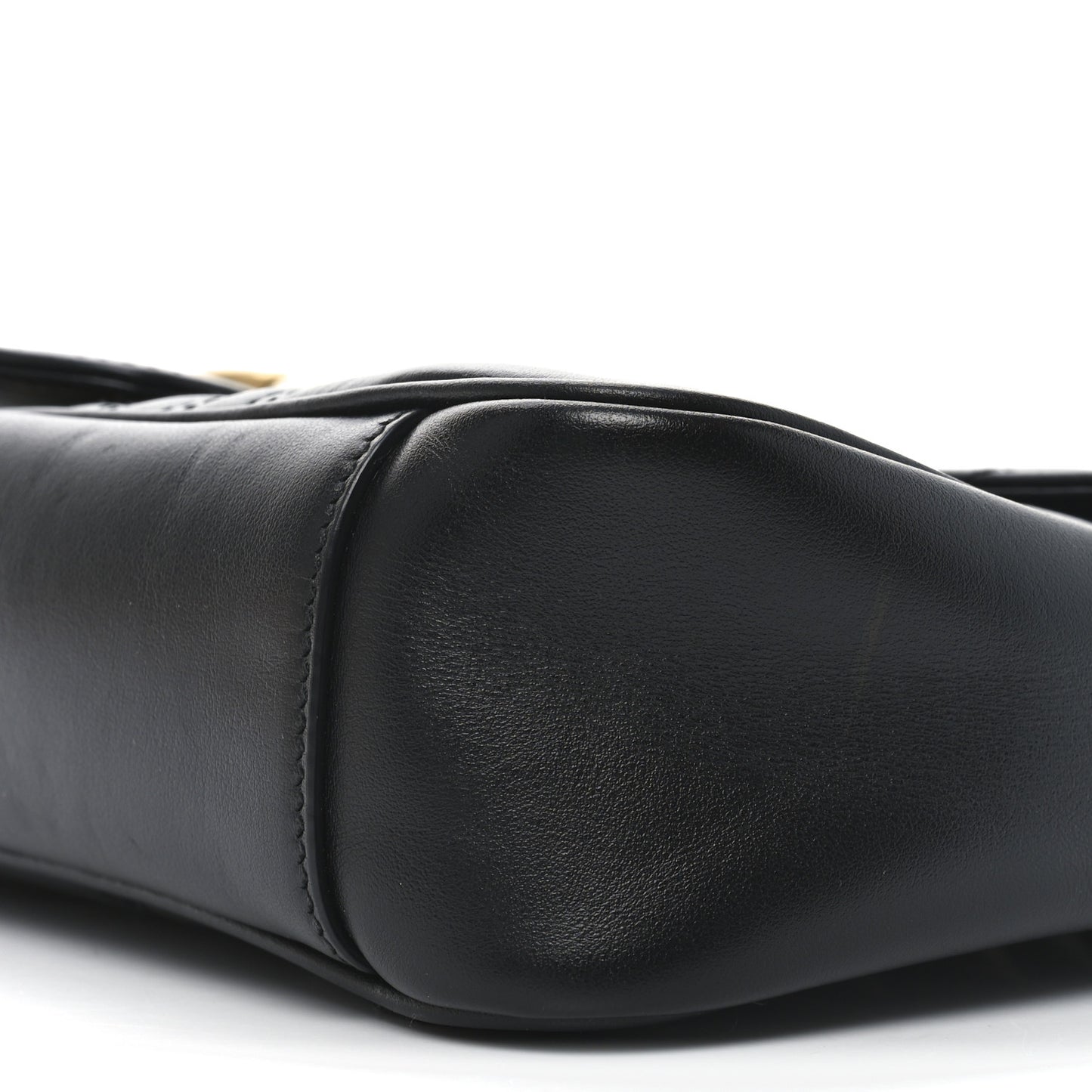 Calfskin Matelasse Medium GG Marmont Shoulder Bag Black
