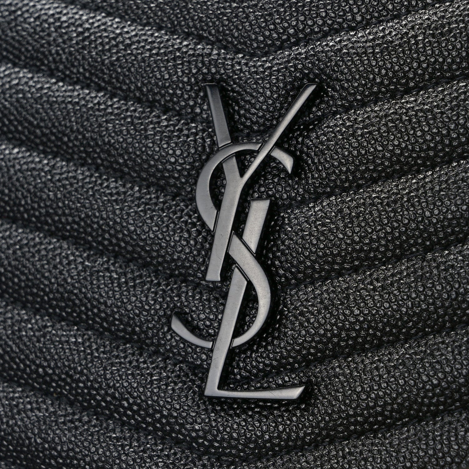 Saint Laurent Grain De Poudre Matelasse Monochrome Monogram Mini Lou Camera Bag Black 11 of 12
