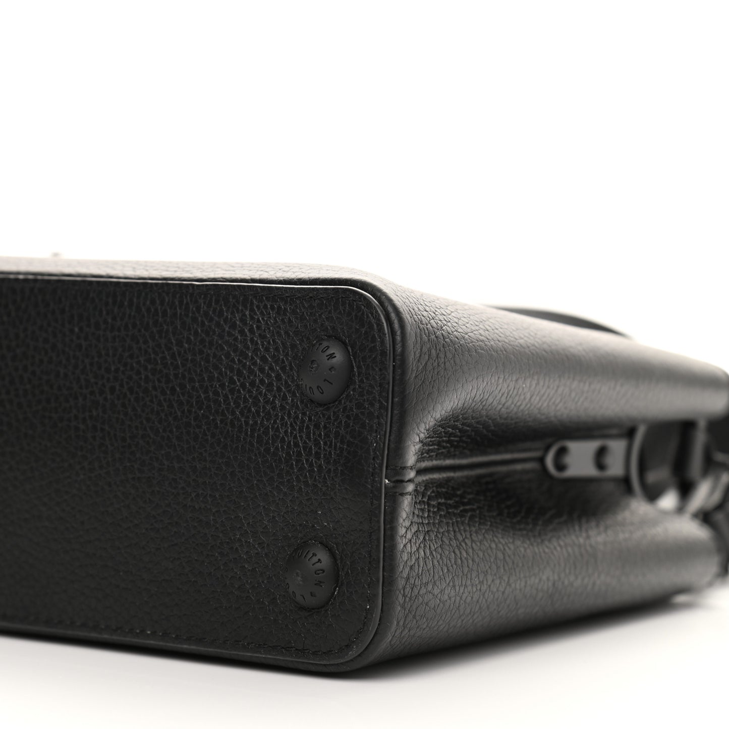 Taurillon Capucines BB Matte Black