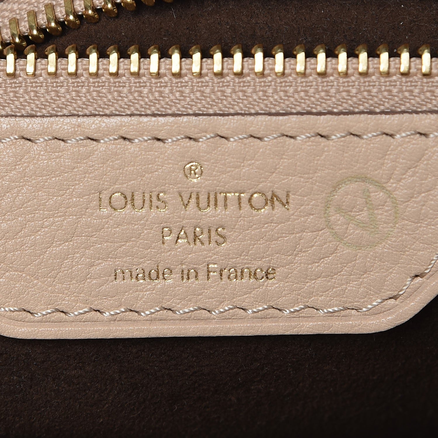 Louis Vuitton Mahina Cirrus PM Sandy 6 of 7