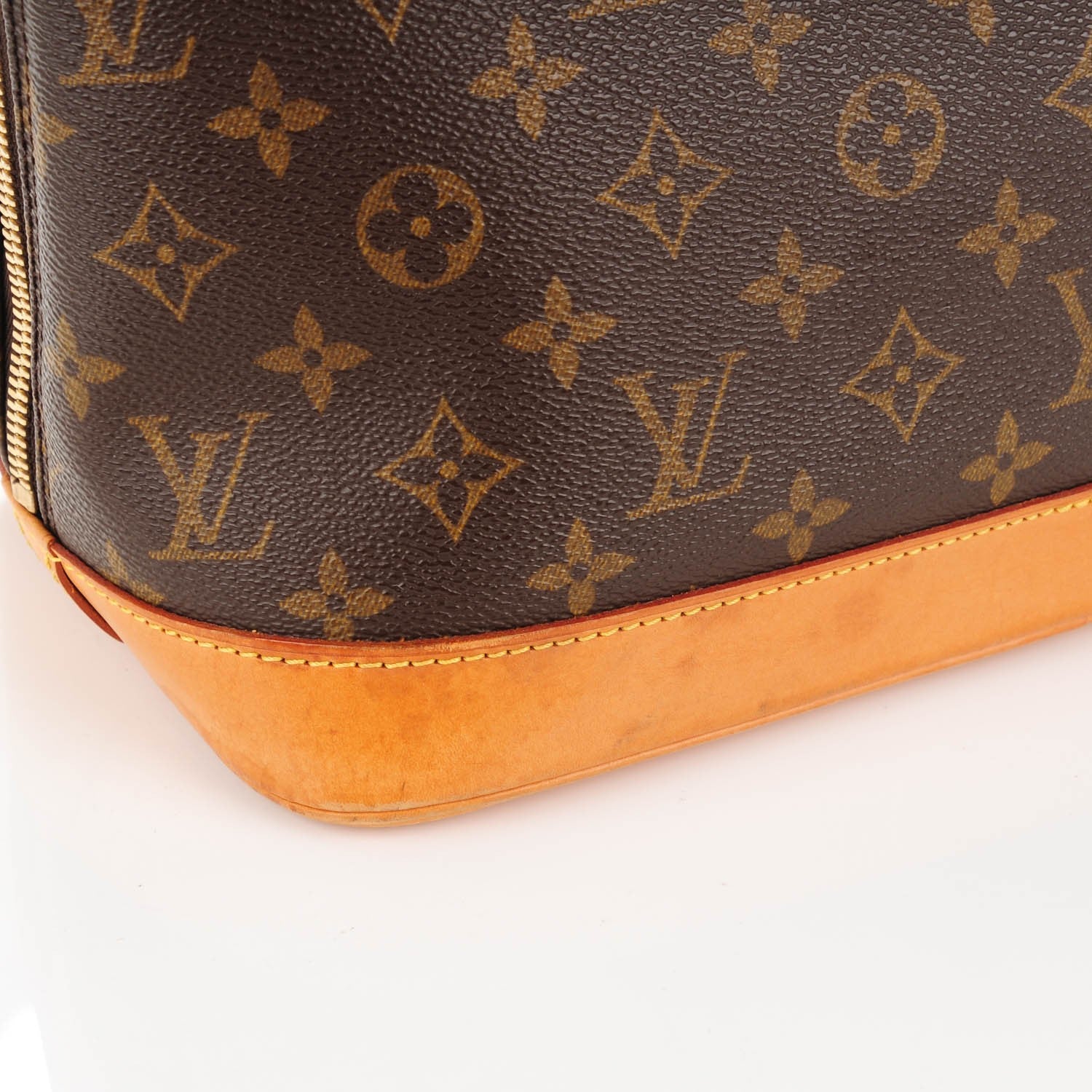 Louis Vuitton Monogram Alma PM 8 of 9
