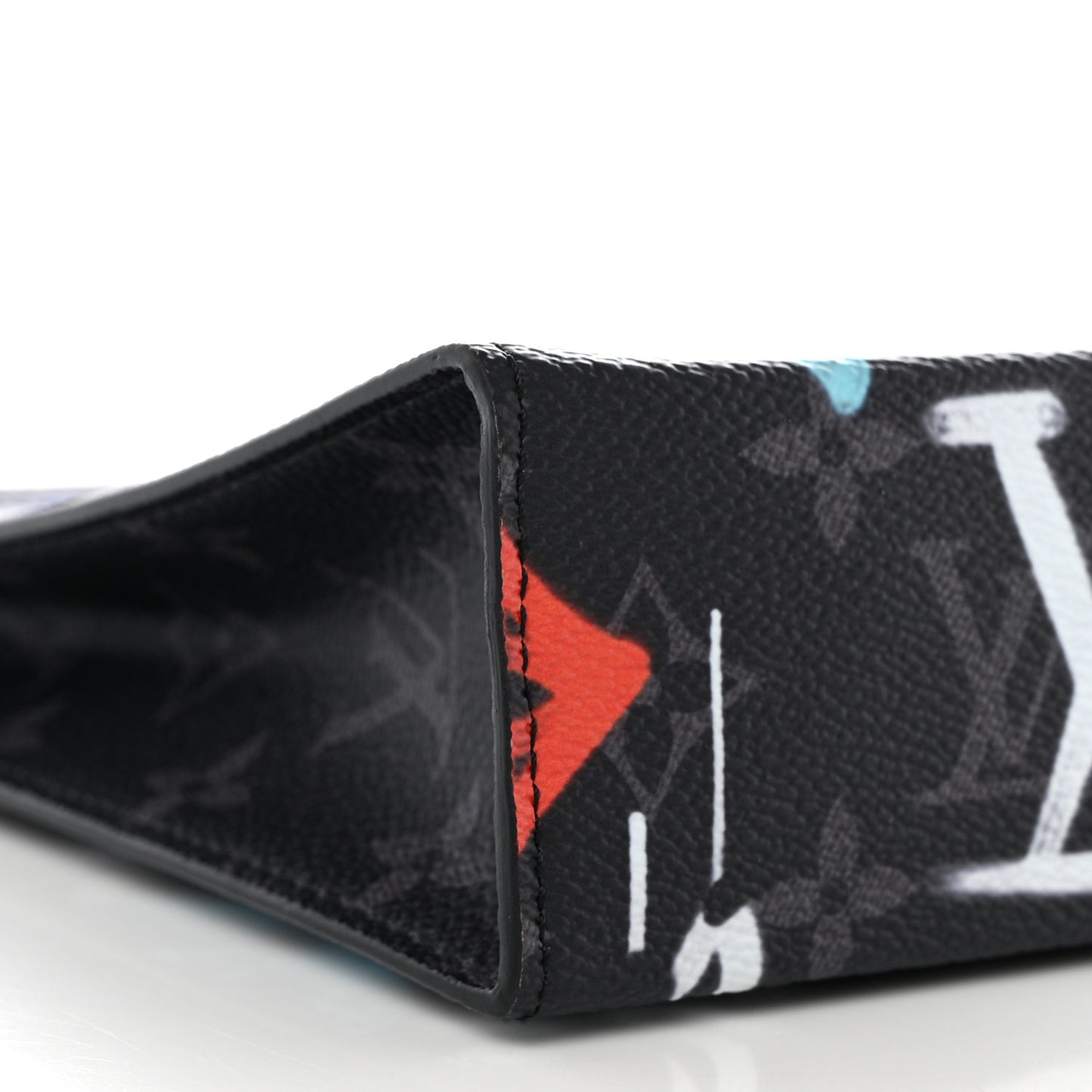 Monogram Eclipse Graffiti Pochette Voyage MM Multicolor