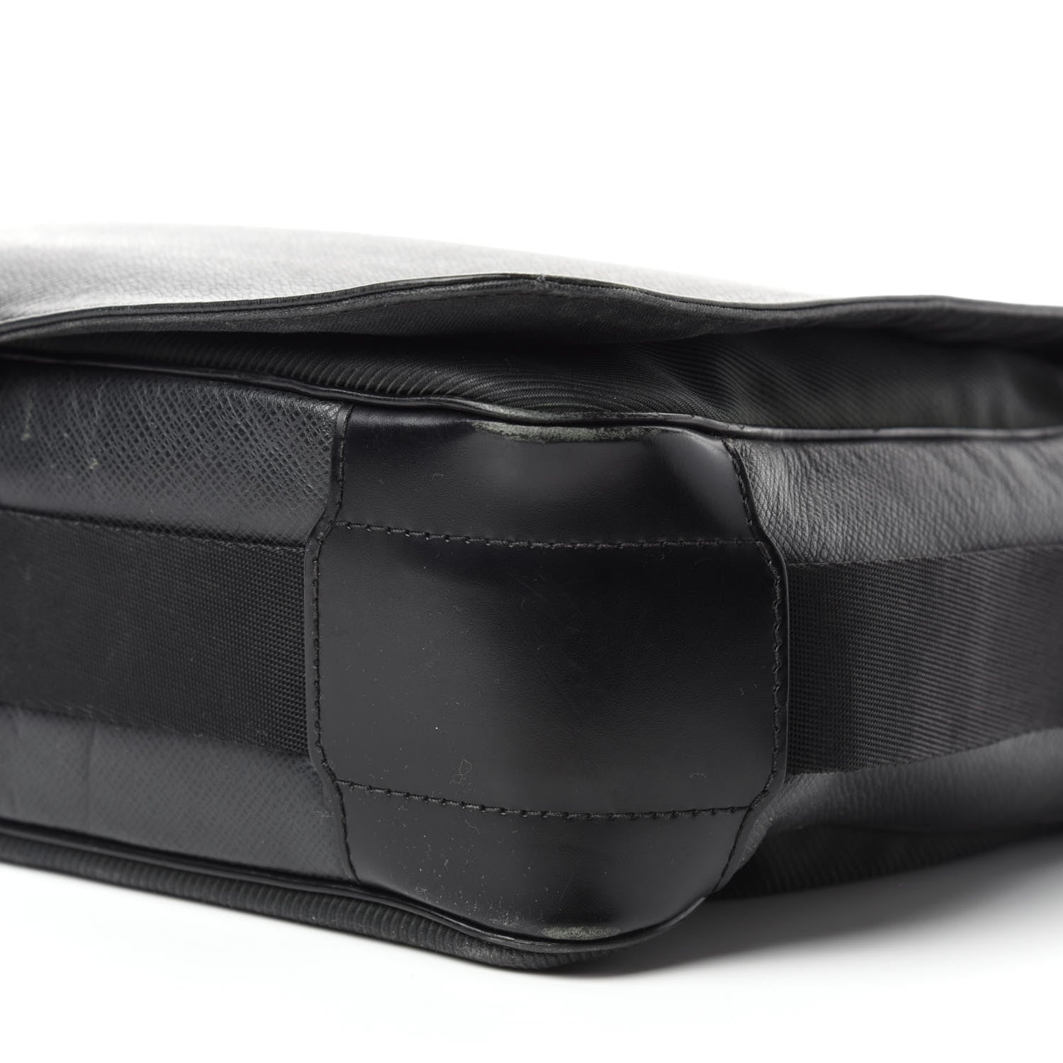 Louis Vuitton Taiga Viktor Messenger Bag Ardoise 7 of 10