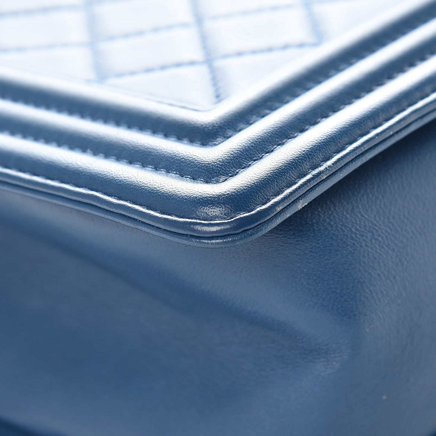 Lambskin Quilted New Medium Boy Flap Blue