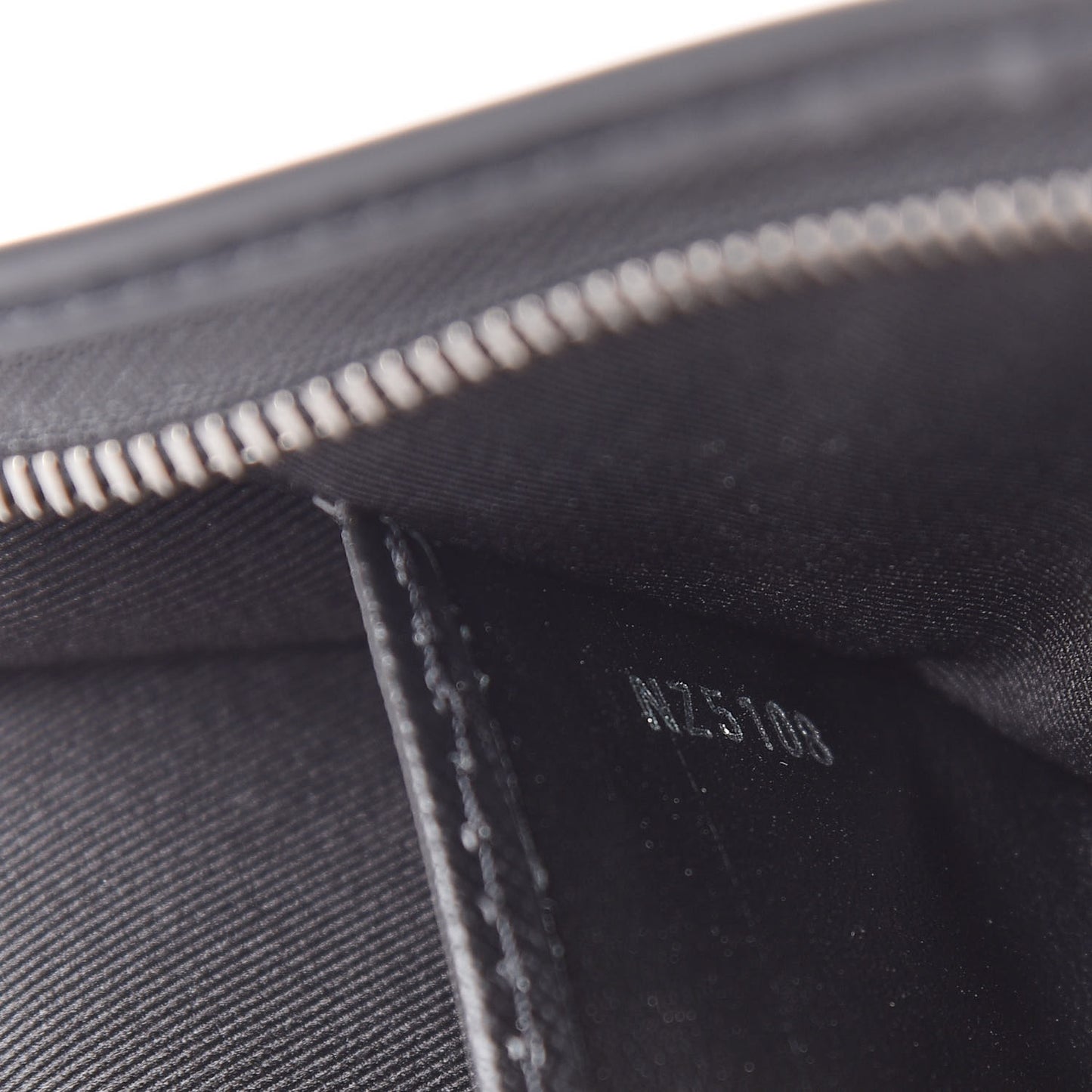 Monogram Eclipse Pochette Voyage MM