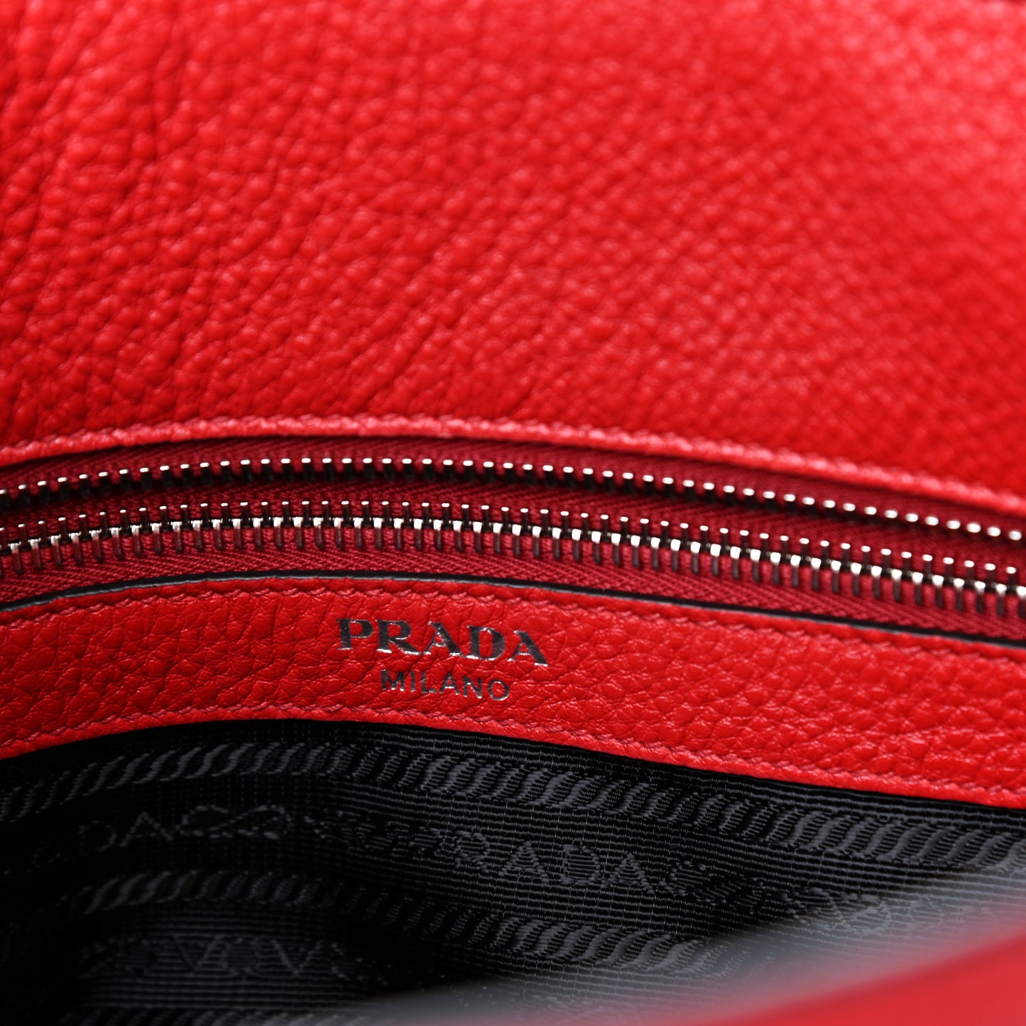 Vitello Phenix Logo Hobo Rosso