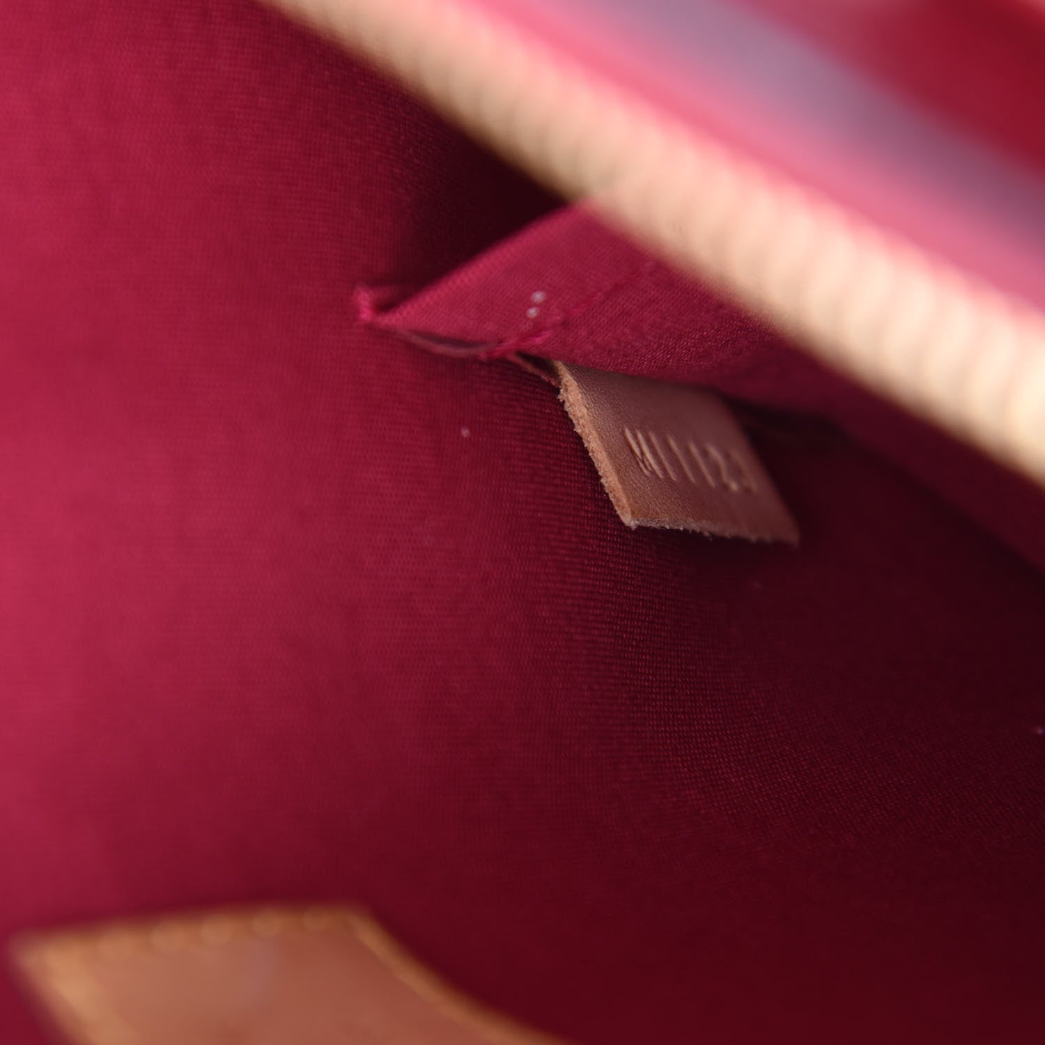 Louis Vuitton Vernis Alma BB Rose Indien 9 of 10