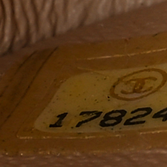 Caviar Quilted Jumbo Double Flap Beige Clair