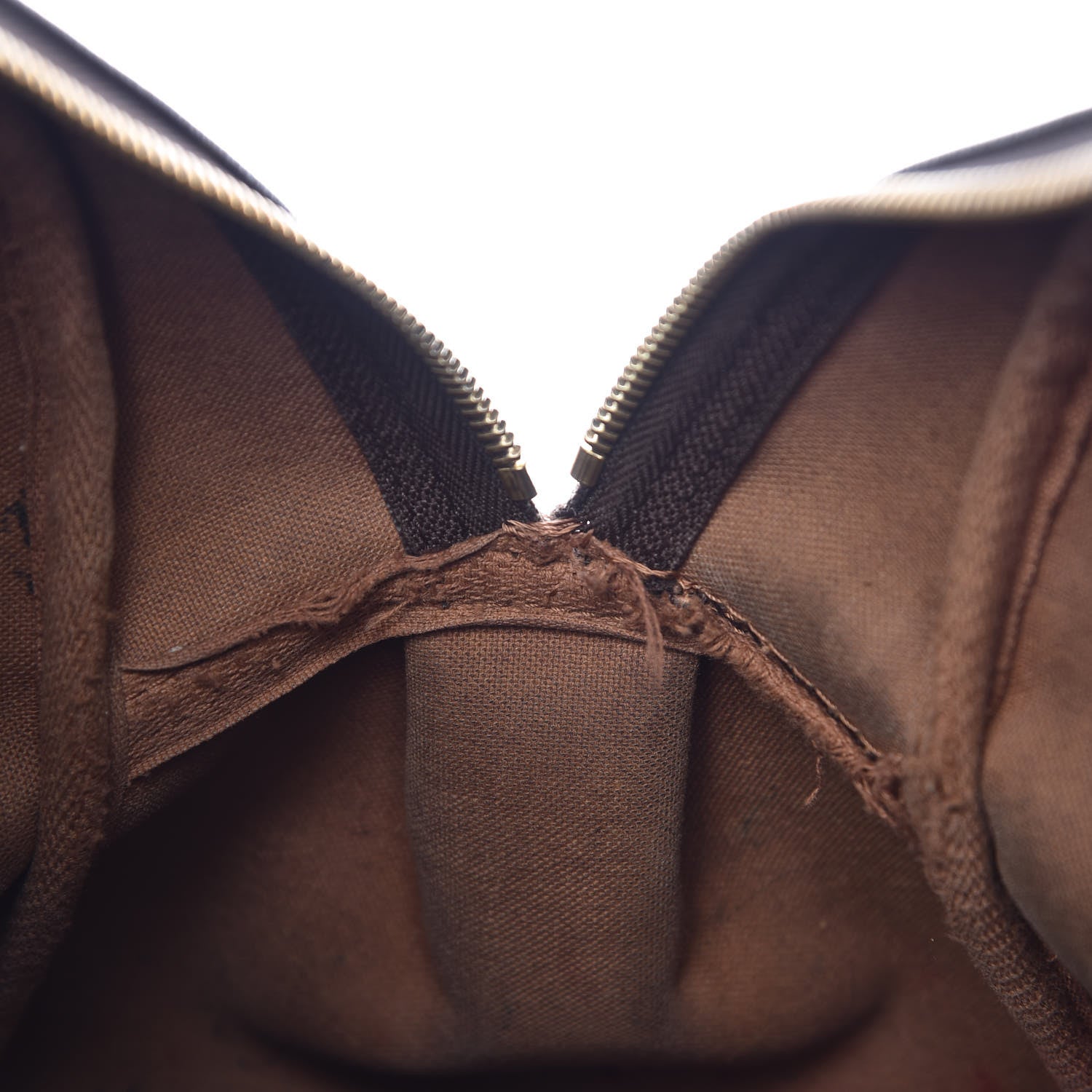Louis Vuitton Monogram Montorgueil PM 13 of 27