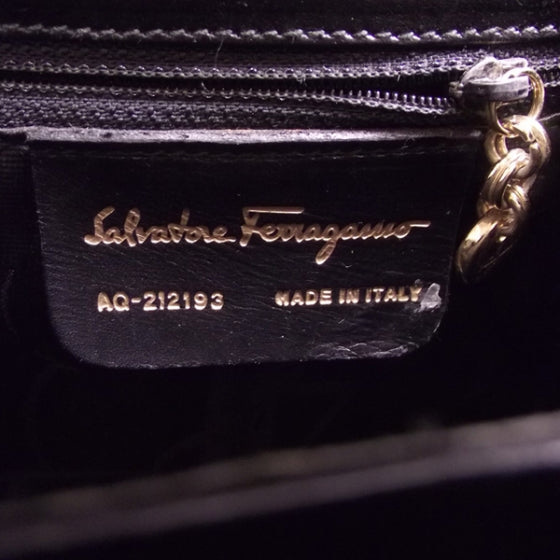 SALVATOREFERRAGAMOLadyGanciniBoxBagBlack