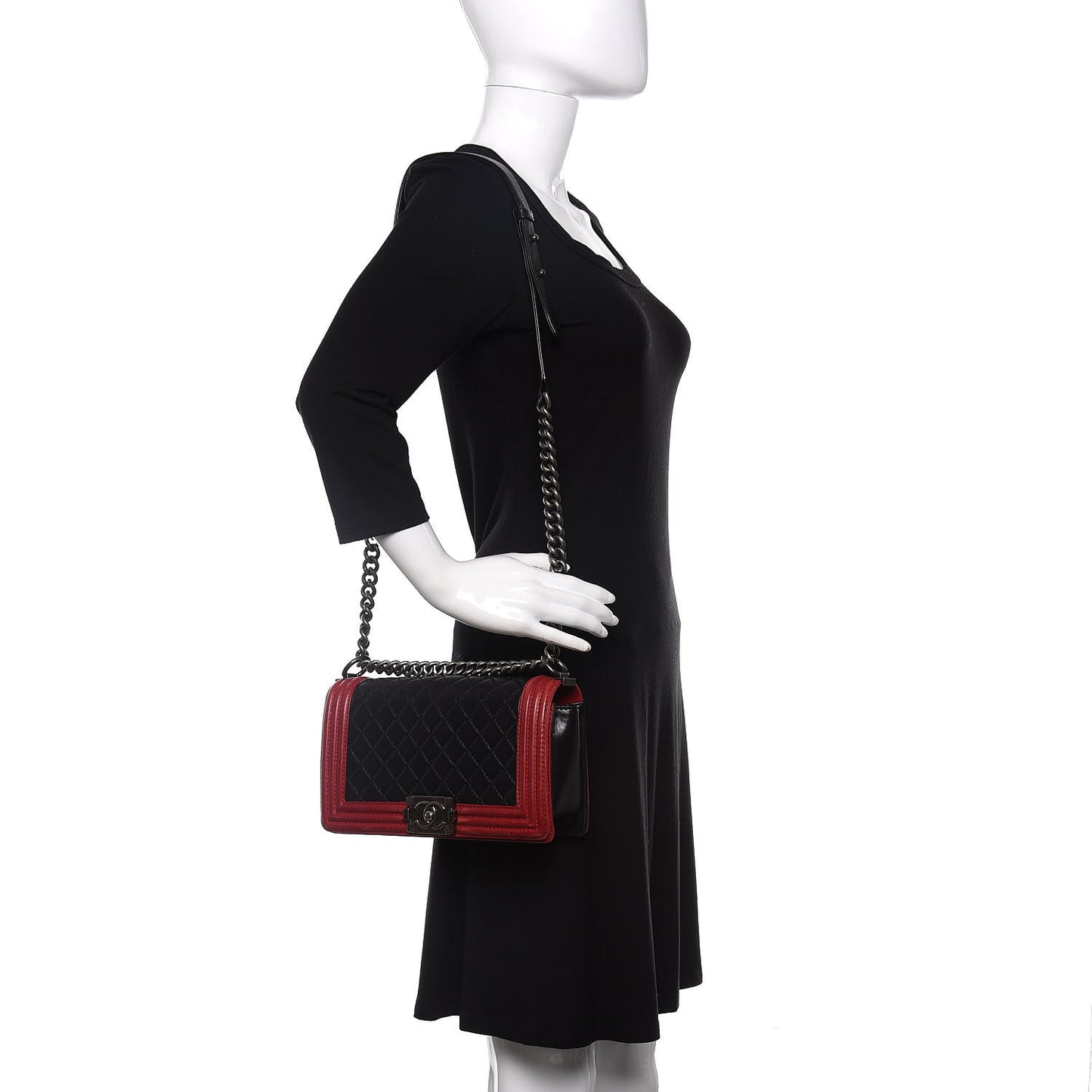Lambskin Quilted Medium Boy Flap Black Red