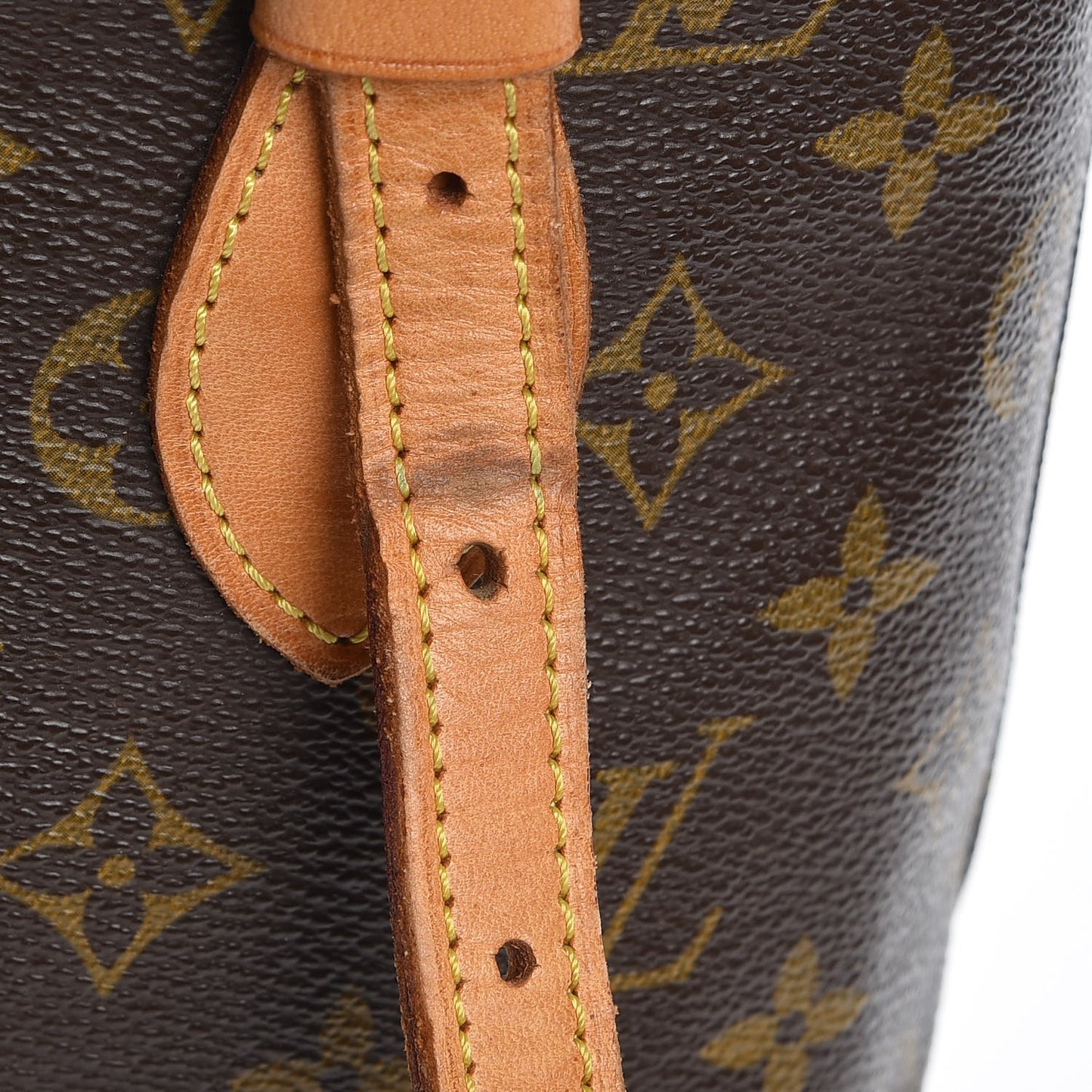 Monogram Petit Bucket 23