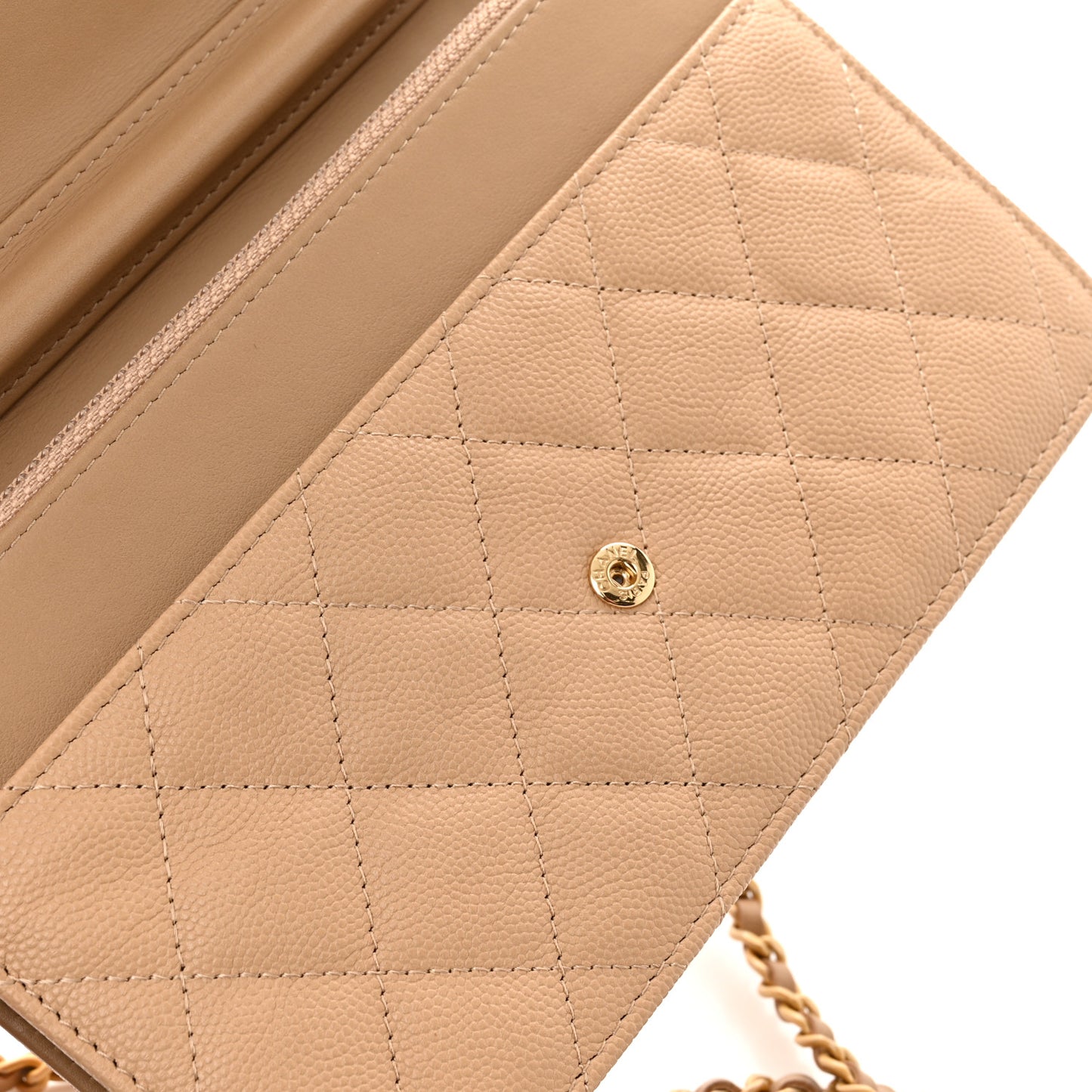 Caviar Quilted CC Filigree Wallet On Chain WOC Beige