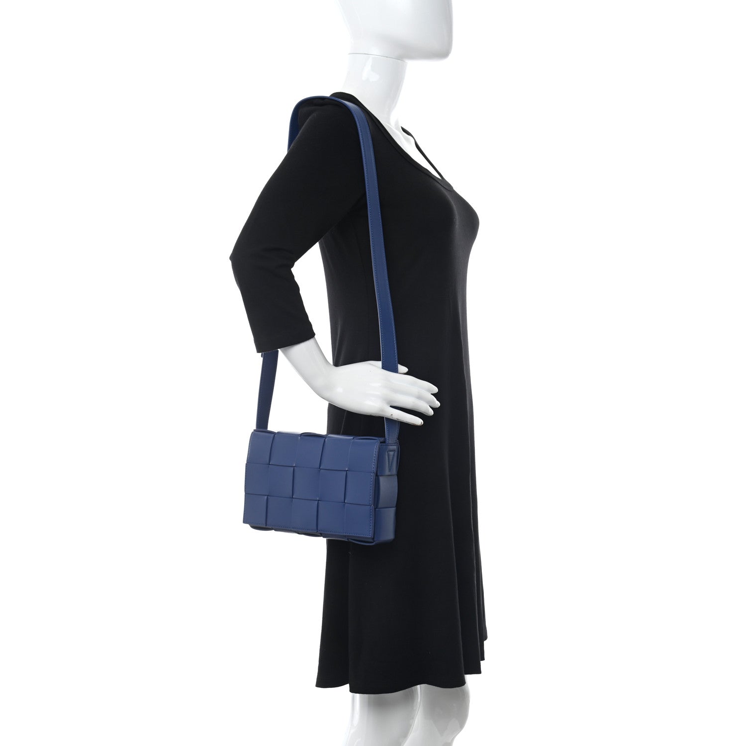 Bottega Veneta Lambskin Maxi Intrecciato Cassette Crossbody Bag Cruise 2 of 10