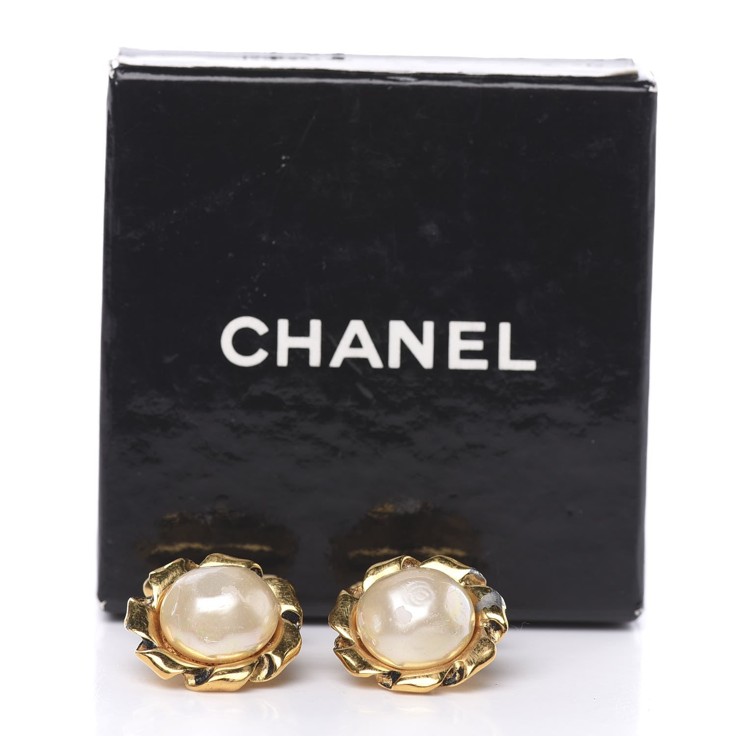 Chanel Pearl Cufflinks Gold 5 of 5