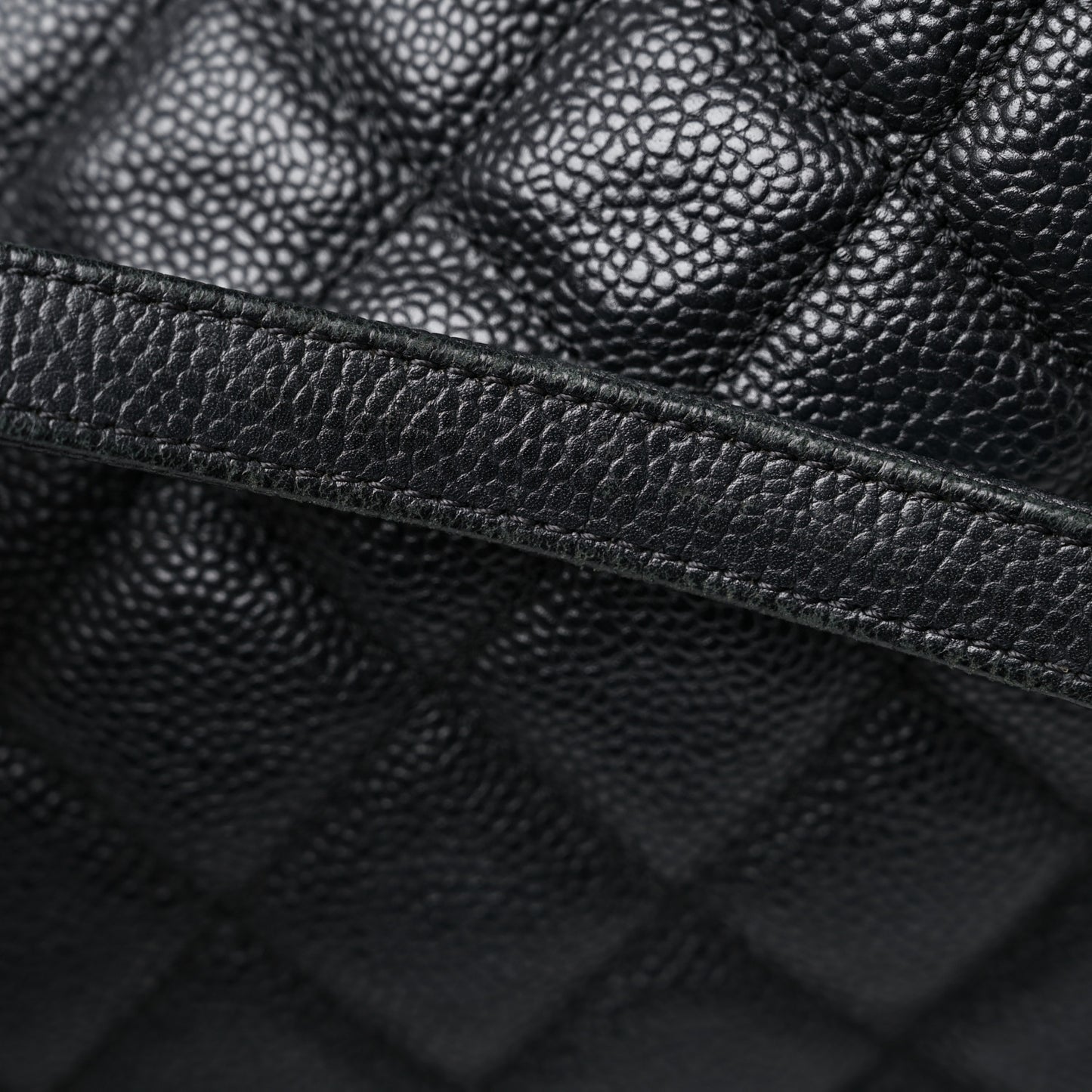 Caviar Quilted Easy Zip Tote Black