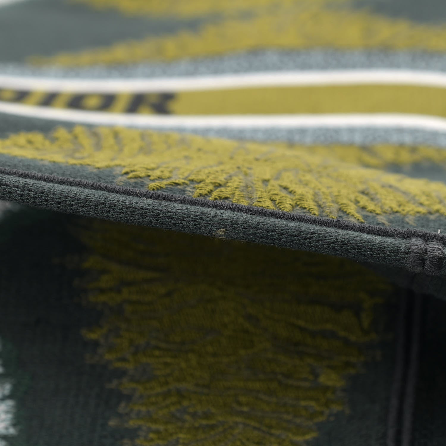 Christian Dior Canvas Large Tie And Dior Book Tote Green Multicolor 11 of 15