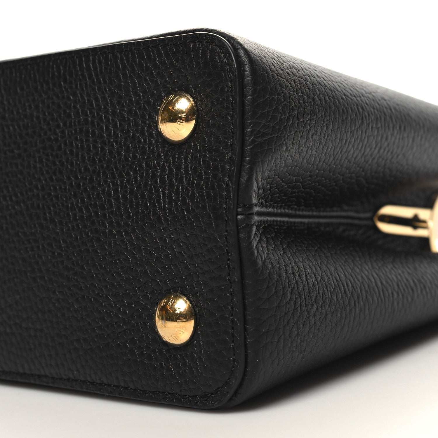 Louis Vuitton Taurillon Capucines MM Black 10 of 10