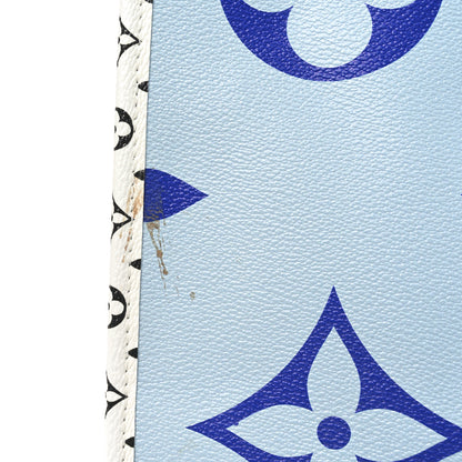 Louis Vuitton Monogram Giant Hawaii Onthego Blue 10 of 10