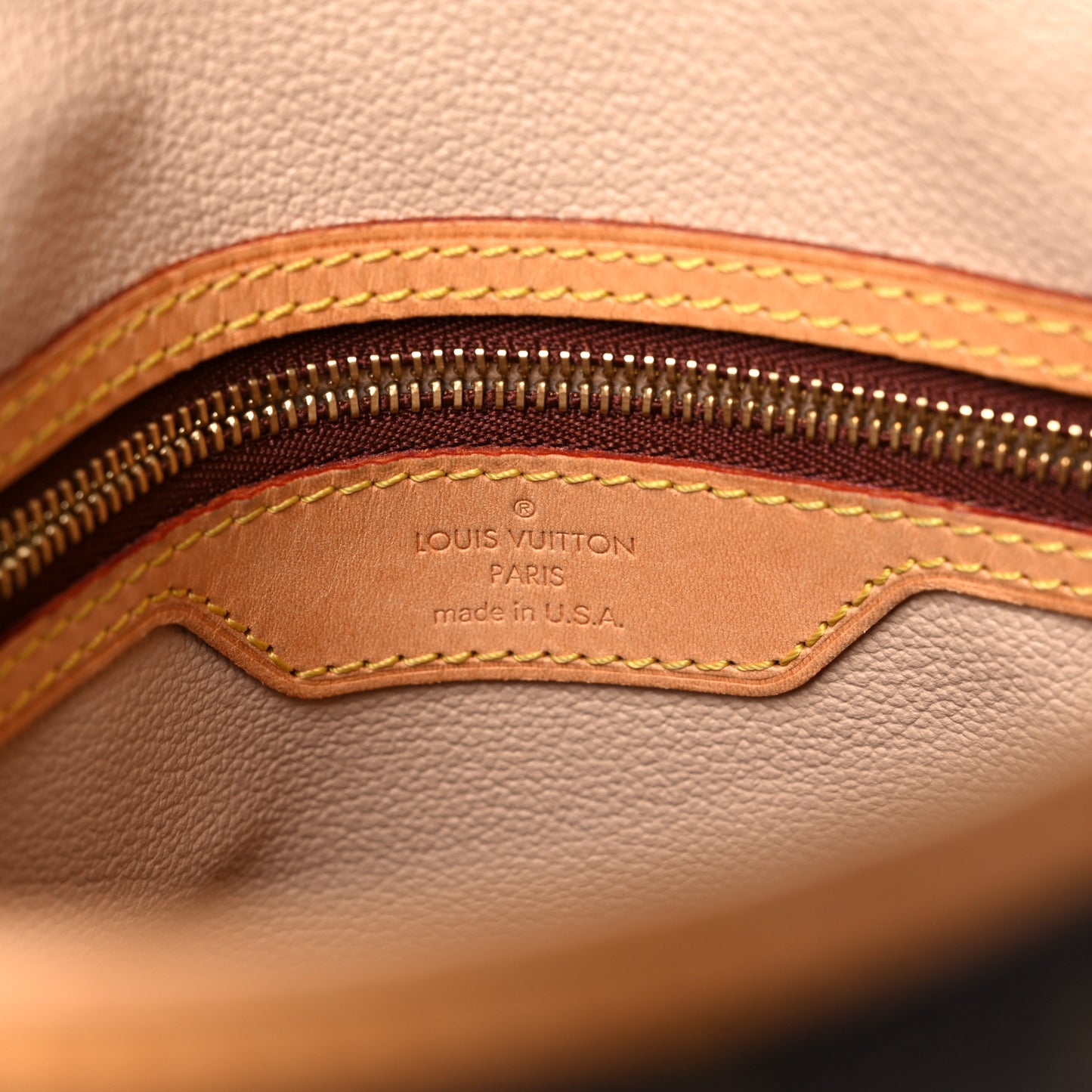 Monogram Petit Bucket 23