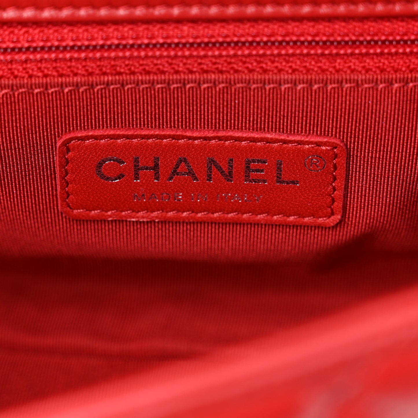 Crumpled Calfskin Medium Chain All Over Flap Red