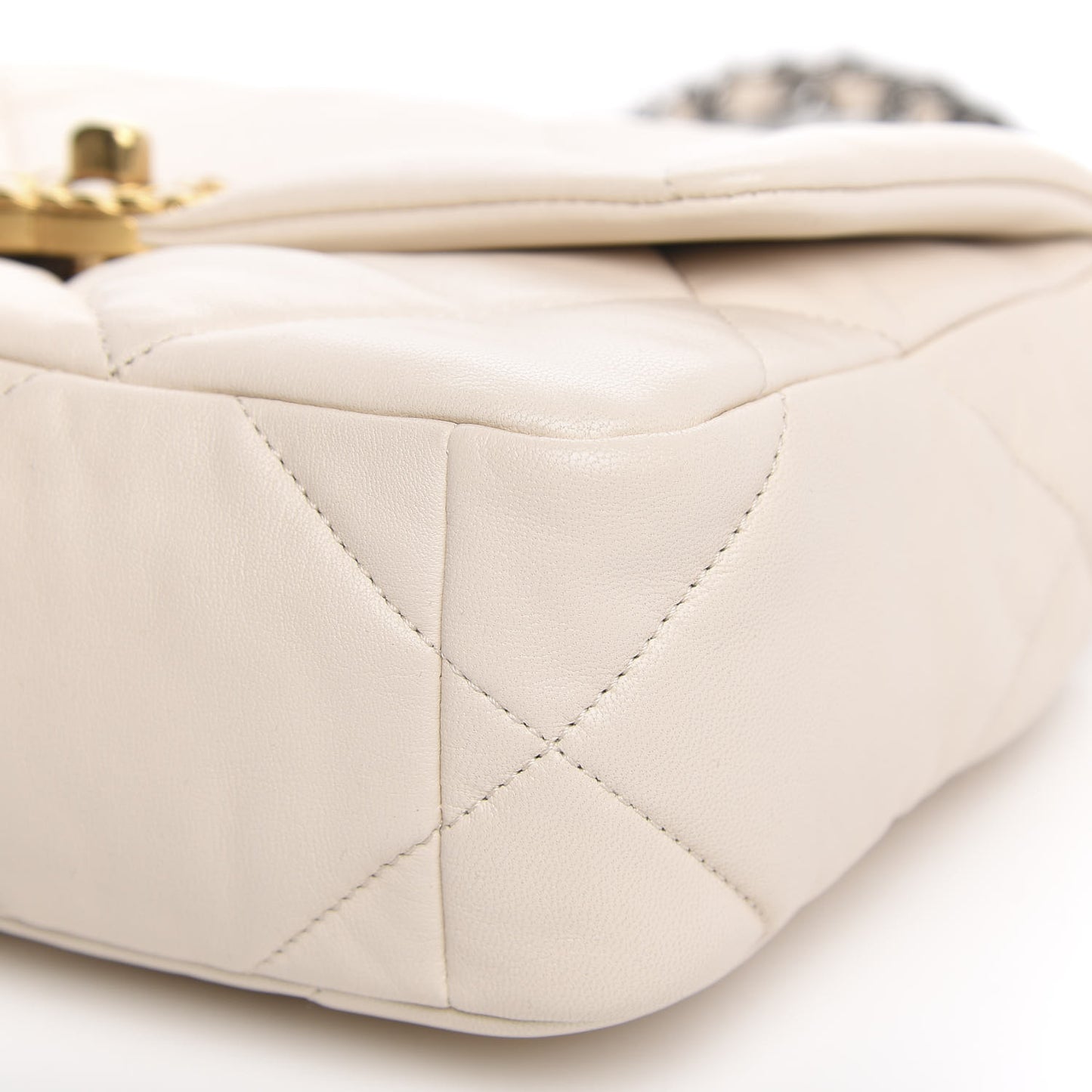 Lambskin Quilted Medium 19 Flap Beige