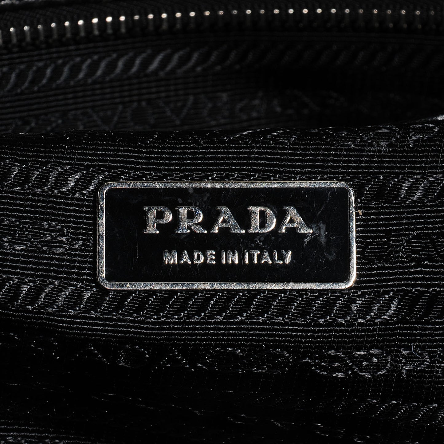 Vitello Daino Print Medium Bauletto Nero Black