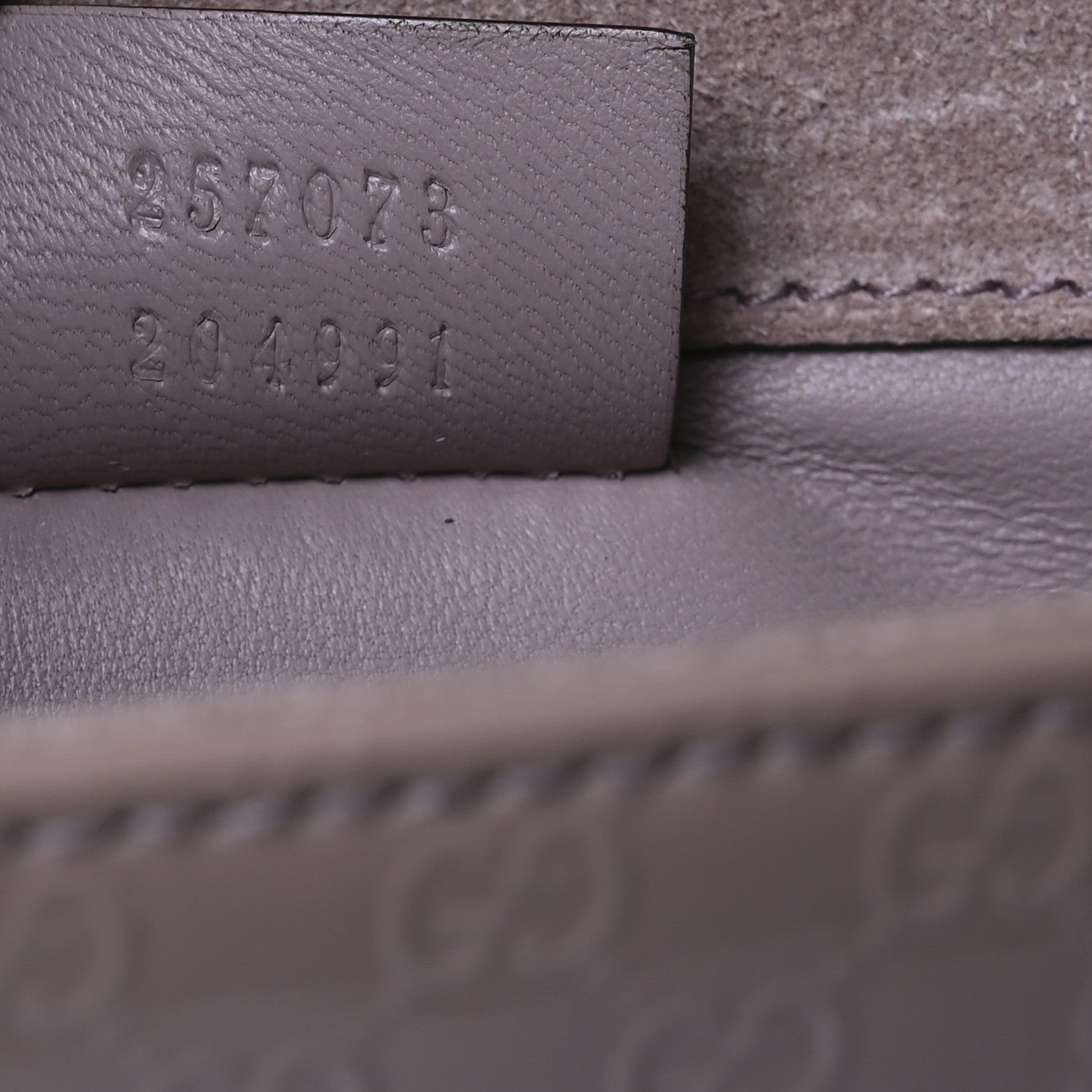 Gucci Patent Microguccissima Small Broadway Clutch Dark Cipria 7 of 7