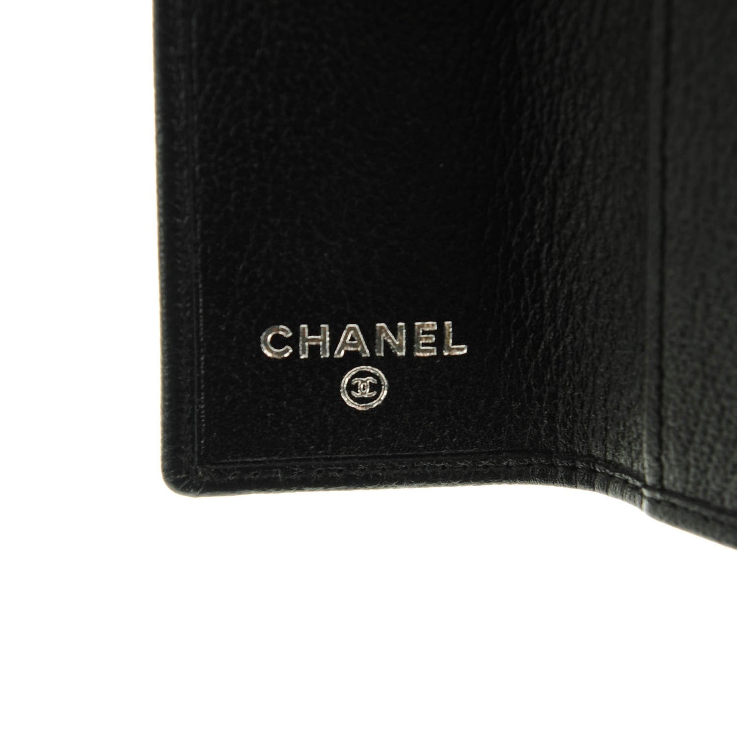 Goatskin Camellia Embossed 6 Key Holder Black