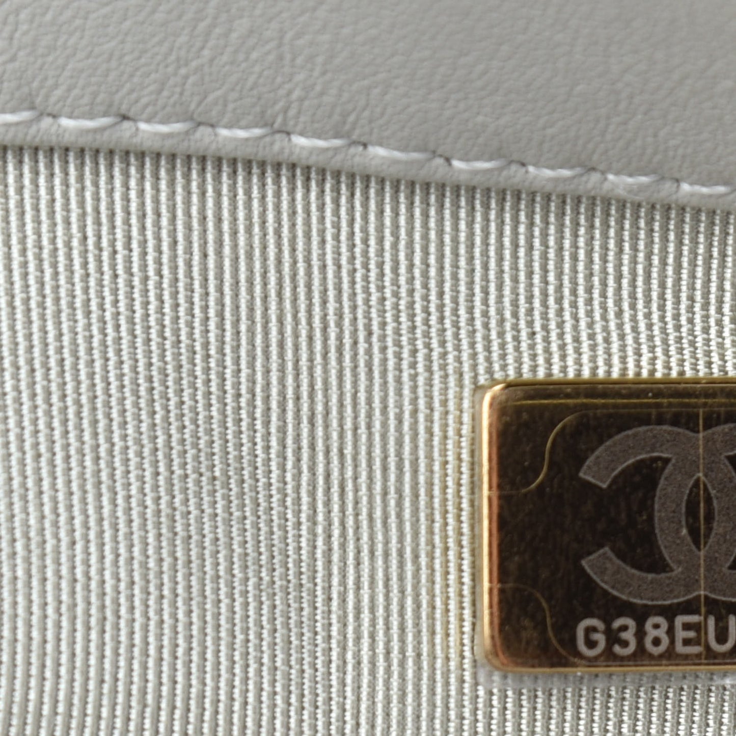 Tweed Quilted Medium Chanel 19 Flap Grey Ecru