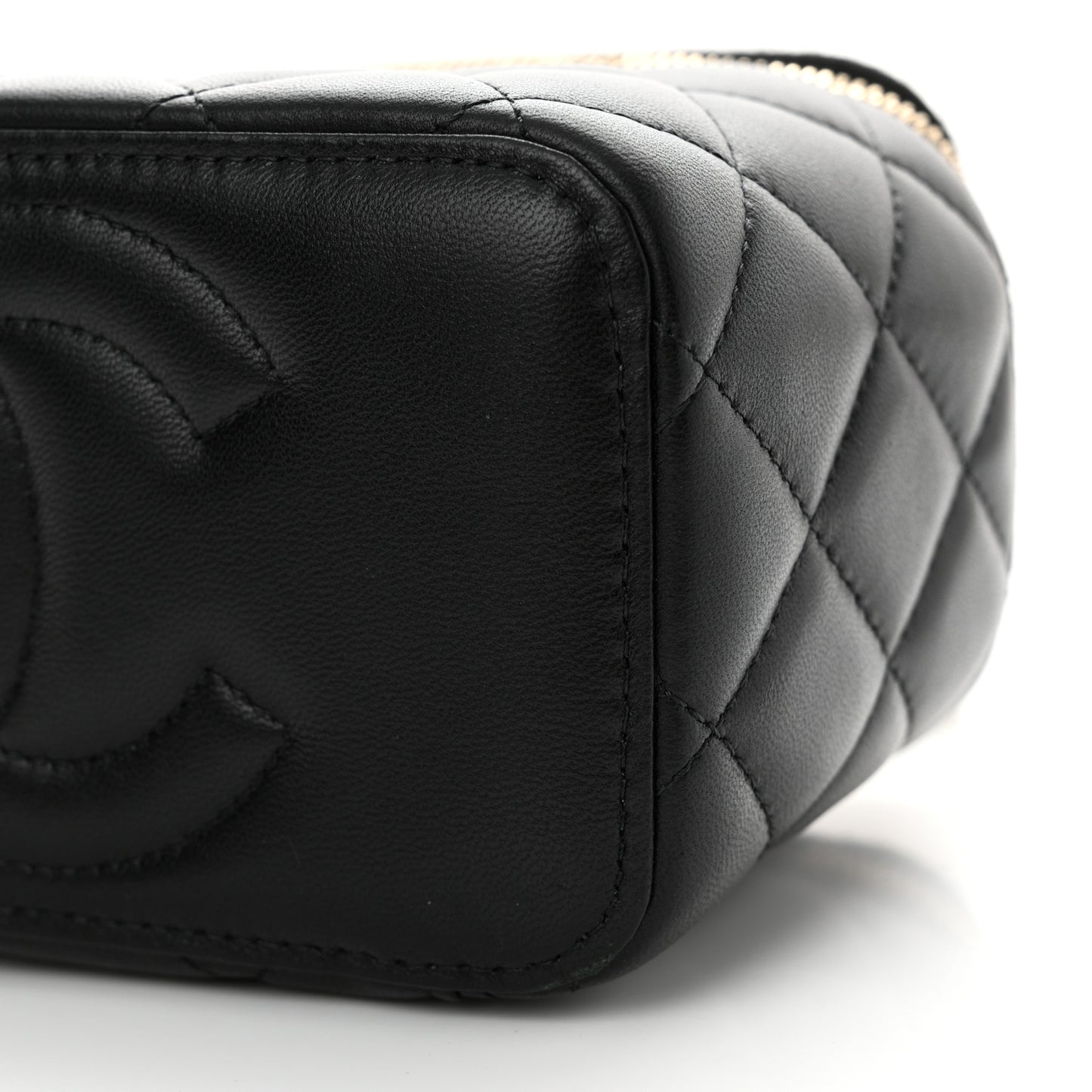 Lambskin Quilted Metal Small Top Handle Vanity Case With Chain Black