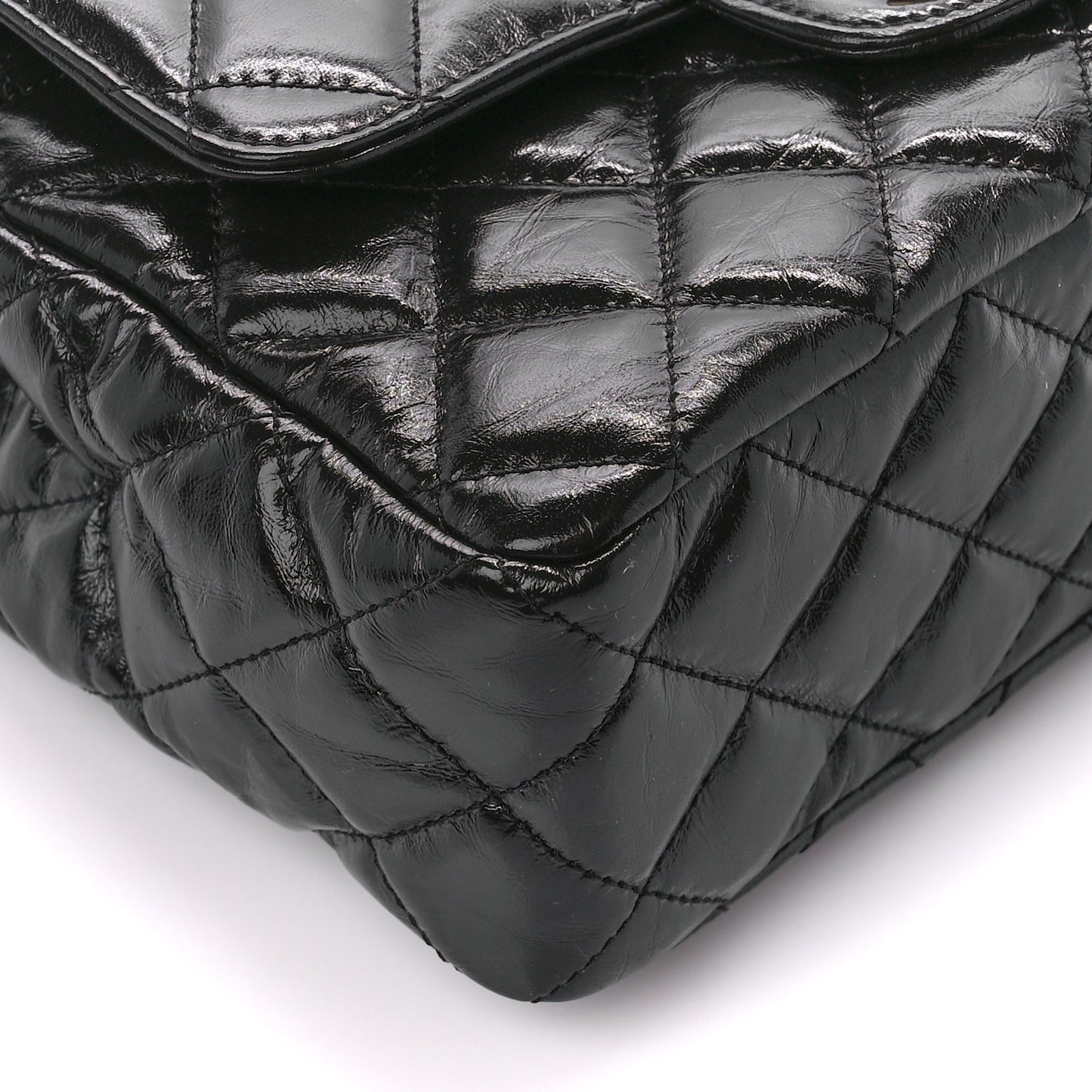 Shiny Crumpled Calfskin Quilted Wavy CC Hobo Black
