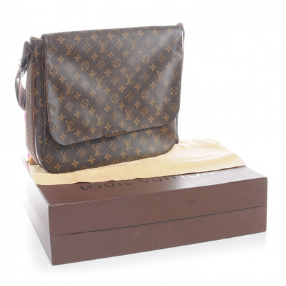 Louis Vuitton Monogram Beaubourg MM Messenger 8 of 8