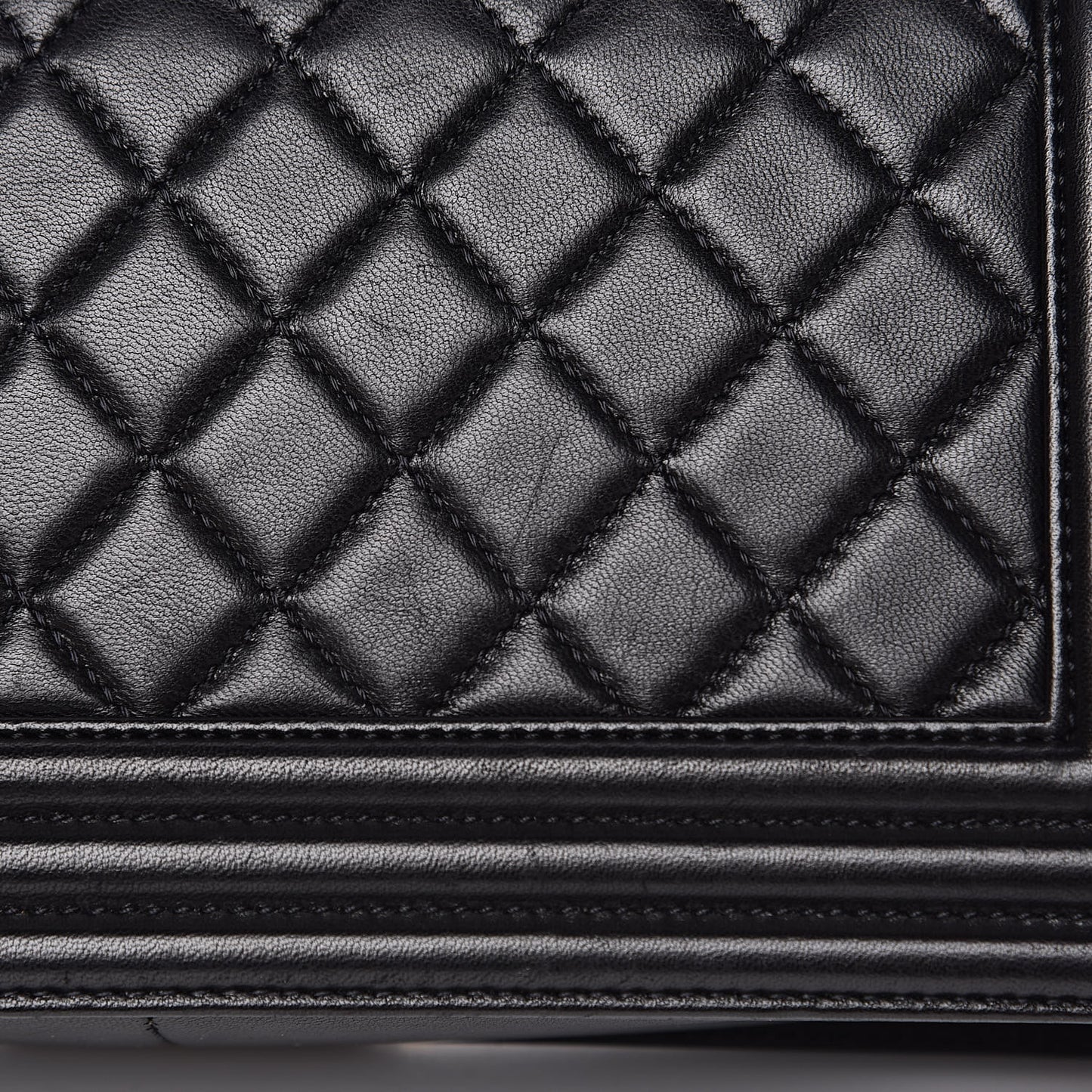 Lambskin Quilted Medium Boy Flap Black
