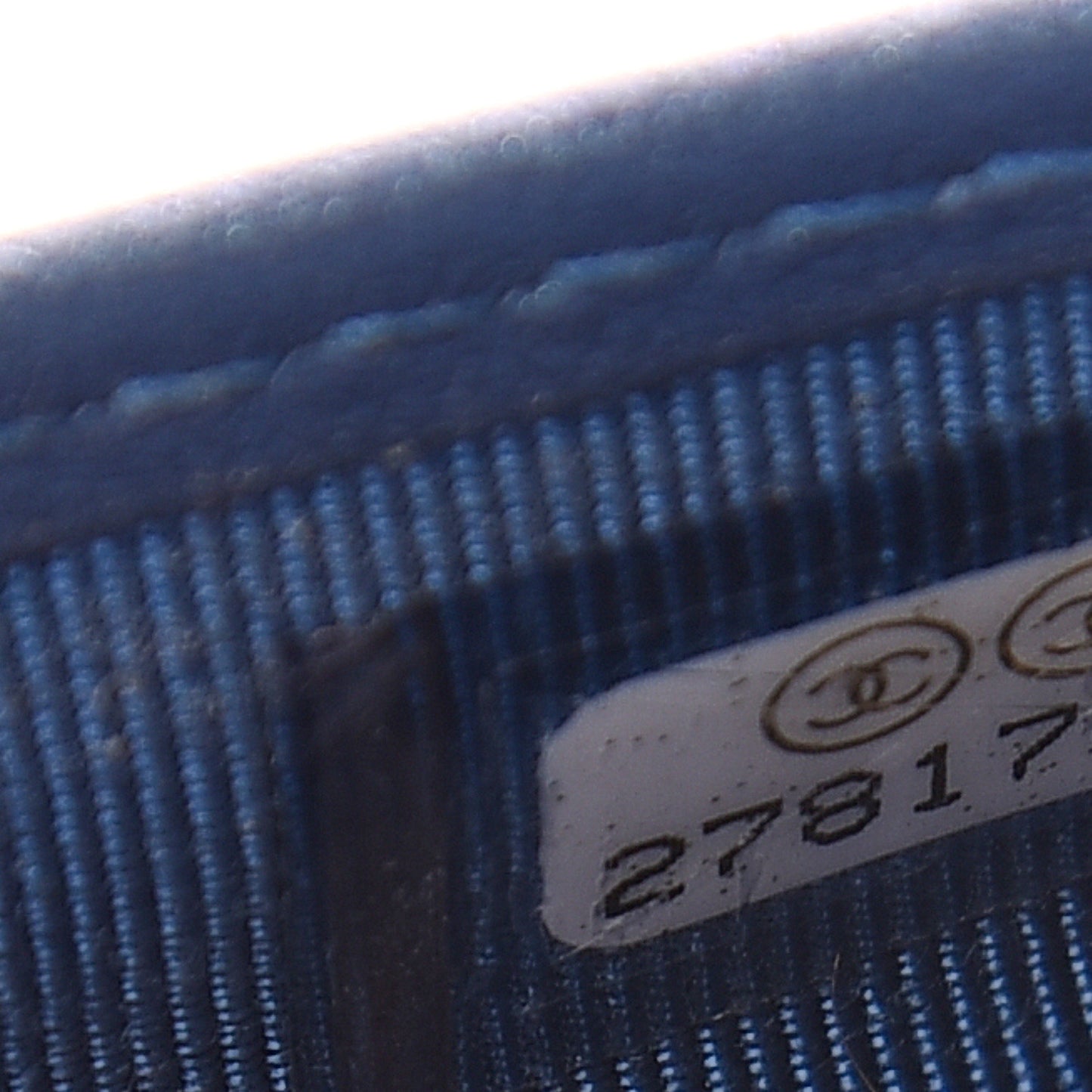 Iridescent Caviar Quilted Card Holder Wallet Dark Blue