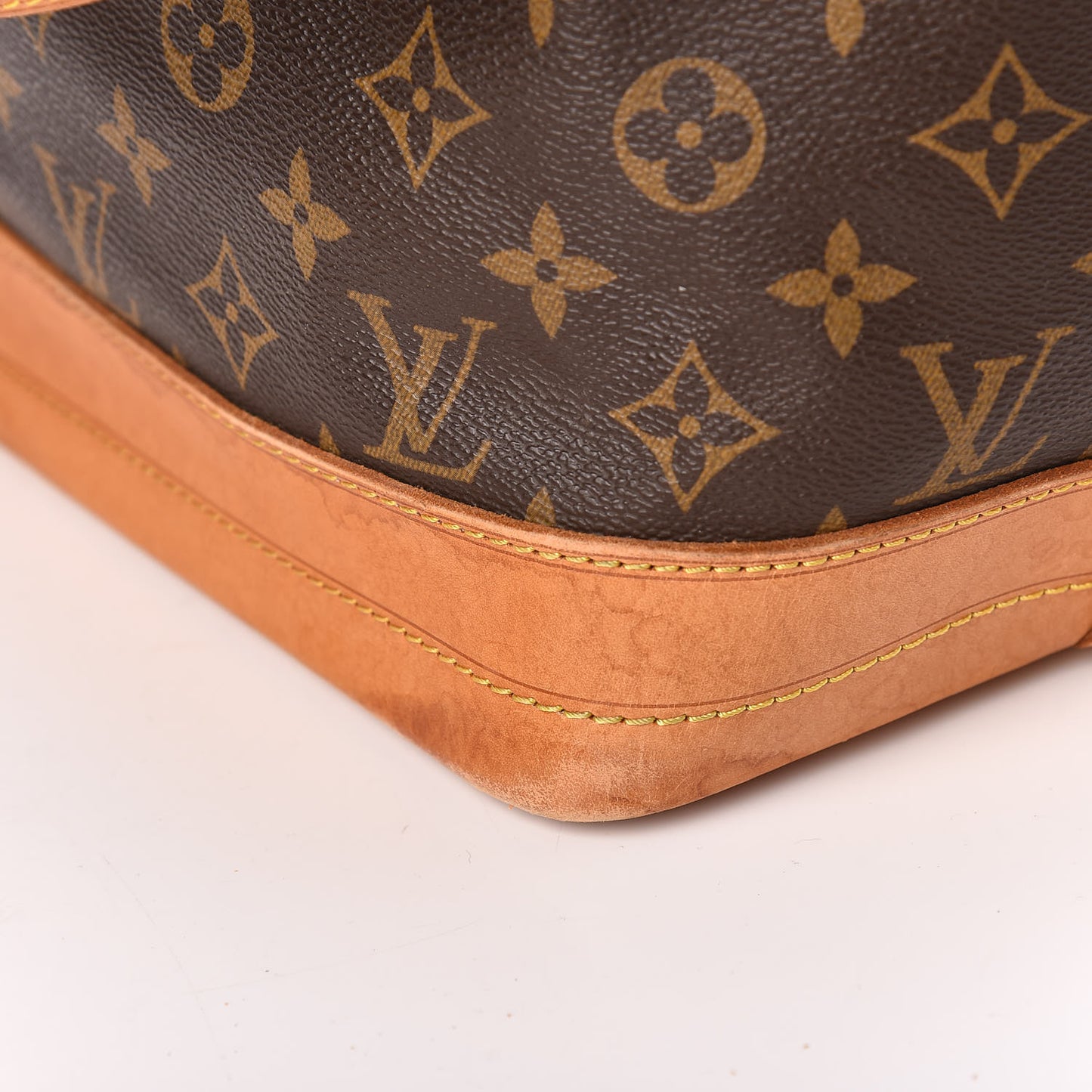 Monogram Noe