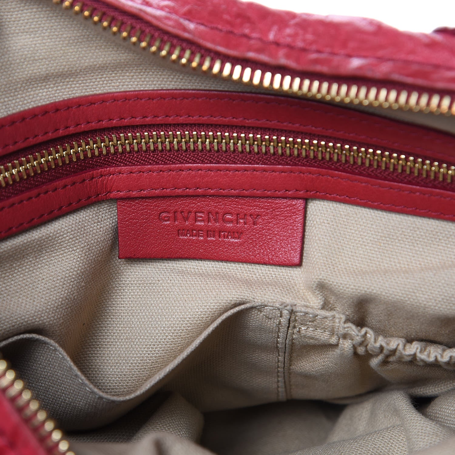 Givenchy Tumbled Sheepskin Medium Pandora Cherry 439889