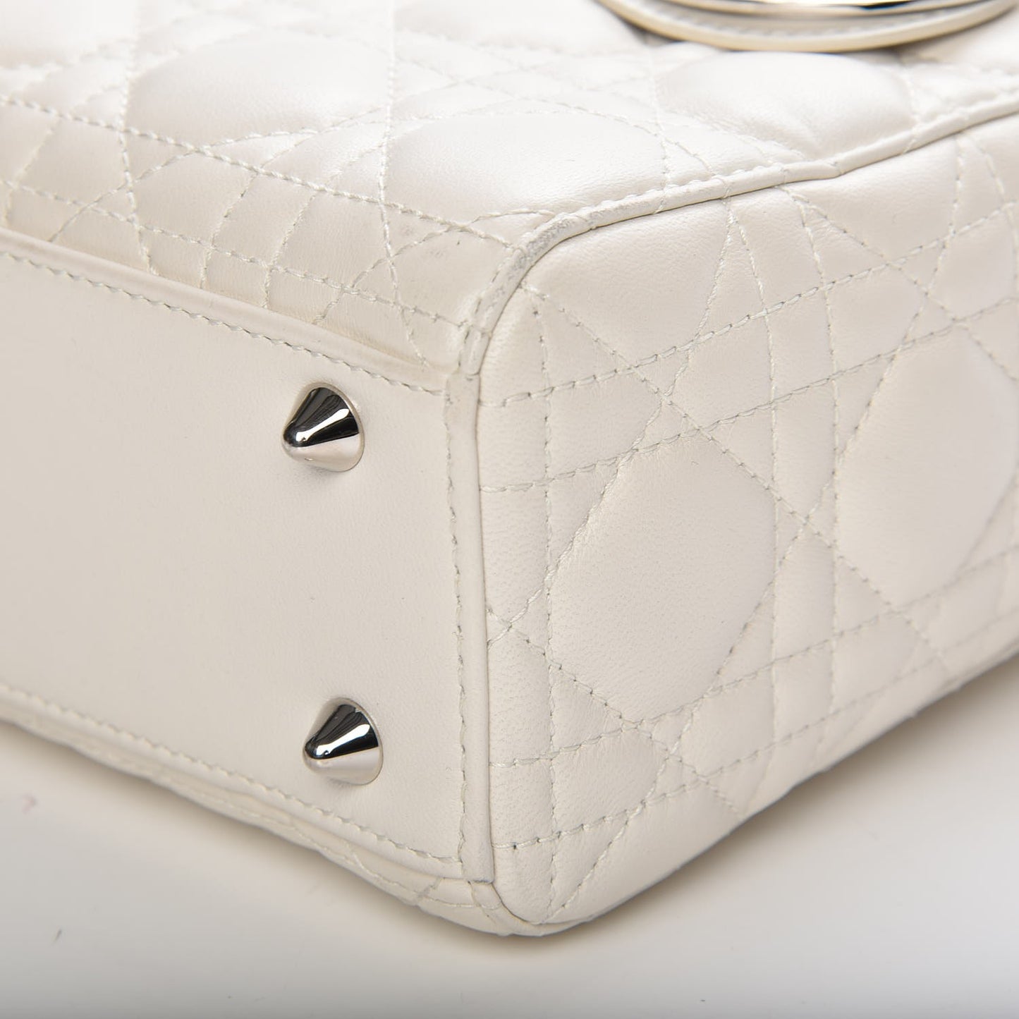 Lambskin Cannage Medium Lady Dior White