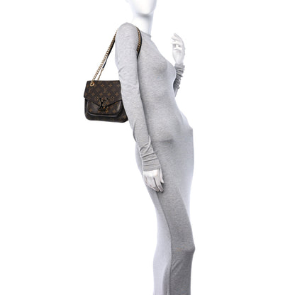 Louis Vuitton Monogram Passy 2 of 9