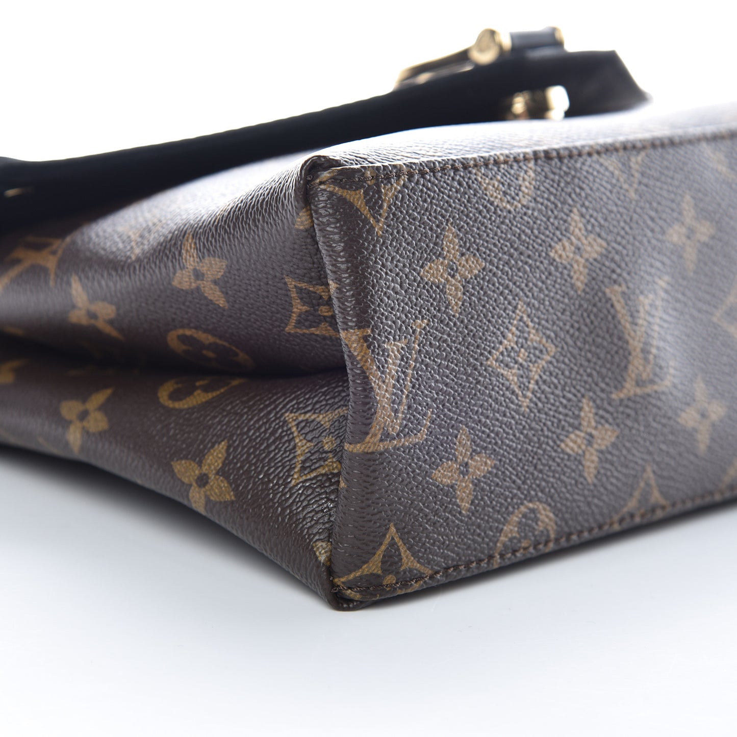 Epi Monogram Saint Michel Black