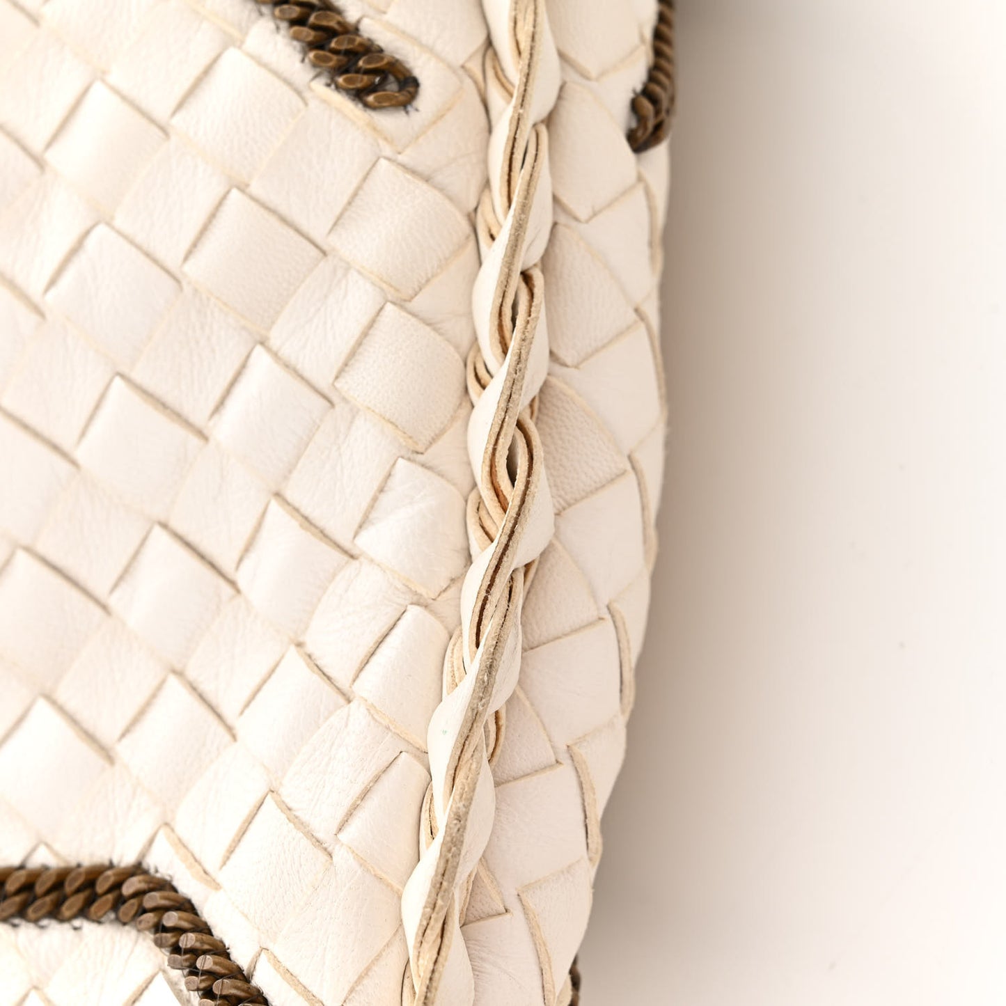 Nappa Intrecciato Medium Veneta Chain Hobo White