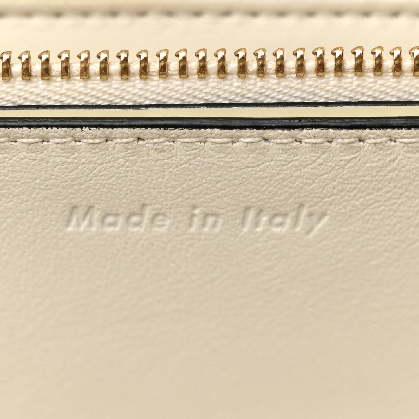 Spazzolato Calfskin Medium Classic Box Flap Bag White