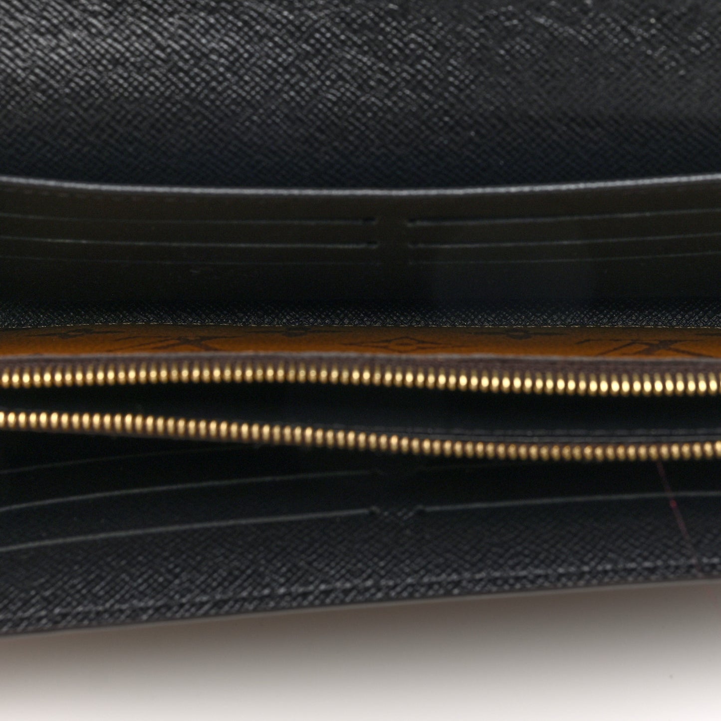 Reverse Monogram Giant Sarah Wallet