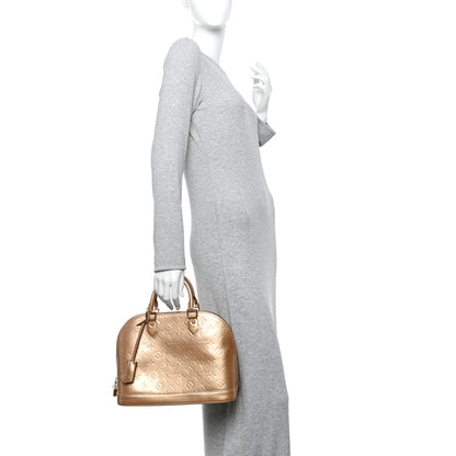 Louis Vuitton Vernis Alma PM Beige Poudre 2 of 12