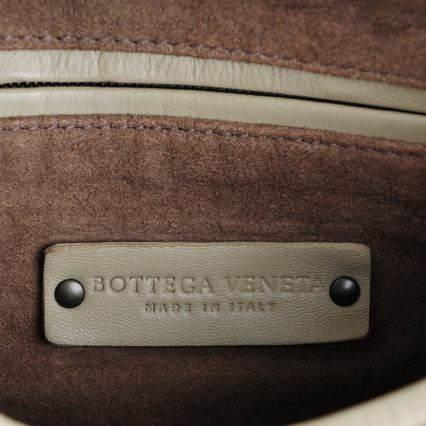 Nappa Intrecciato Medium Veneta Hobo Limo