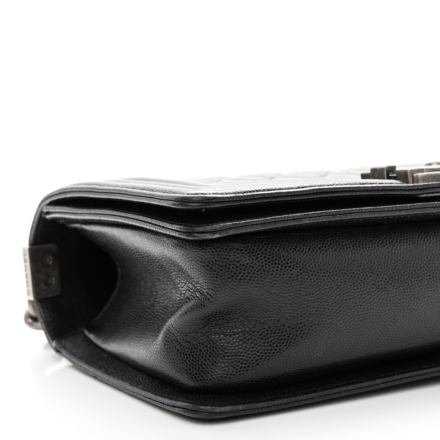 Caviar Quilted Medium Boy Flap Black