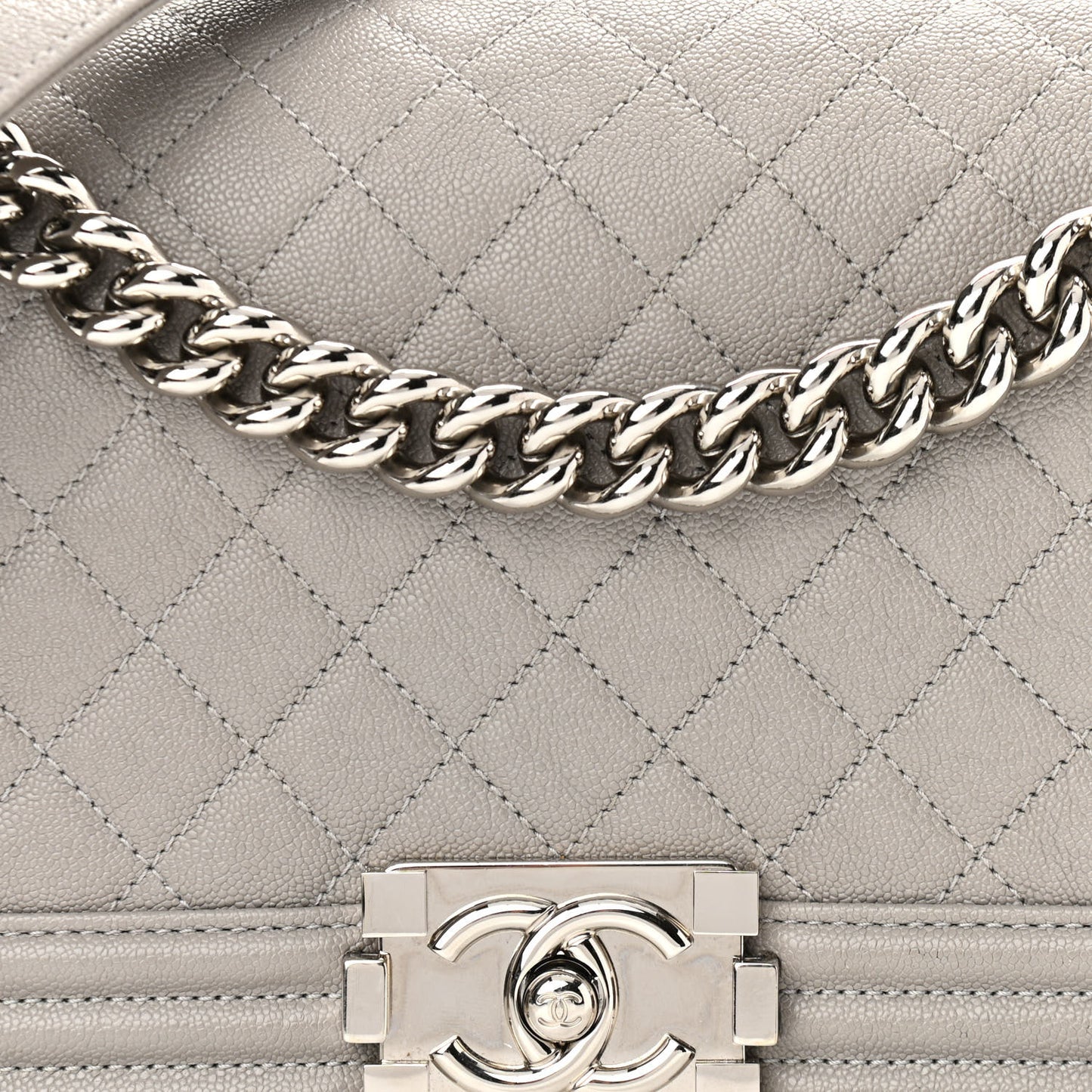 Caviar Quilted Medium Boy Flap Light Grey